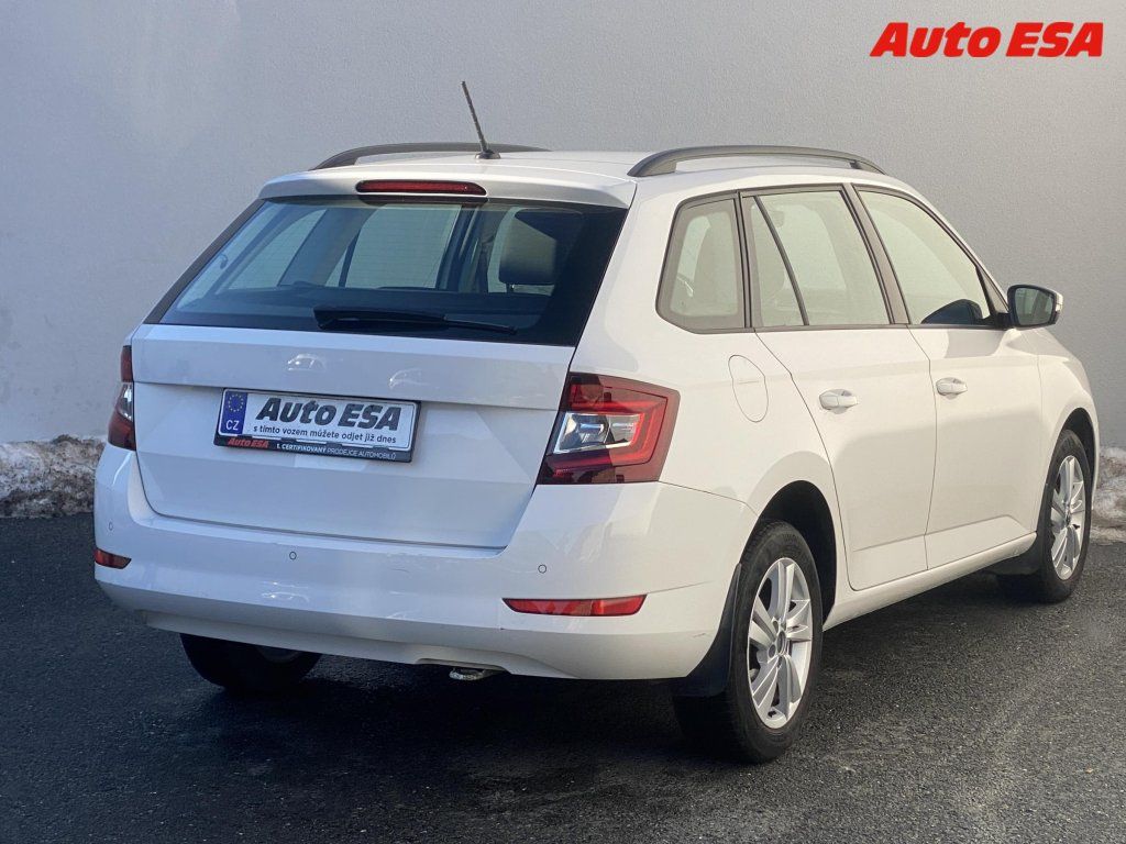 Škoda Fabia, 1.0 TSi,Style,+kola - fotka 4