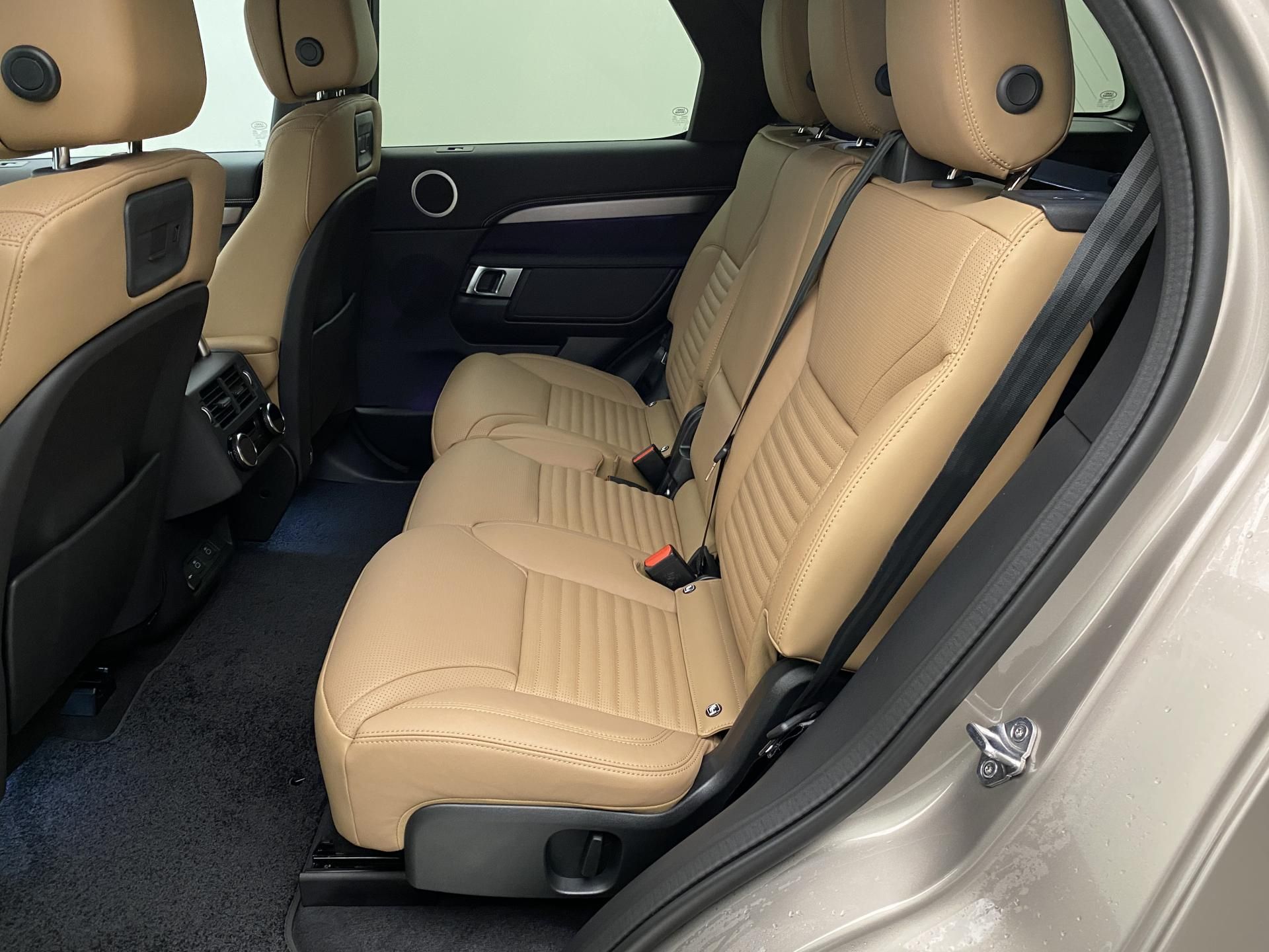 Land Rover Discovery, D350 DYNAMIC HSE AWD AUT - fotka 6