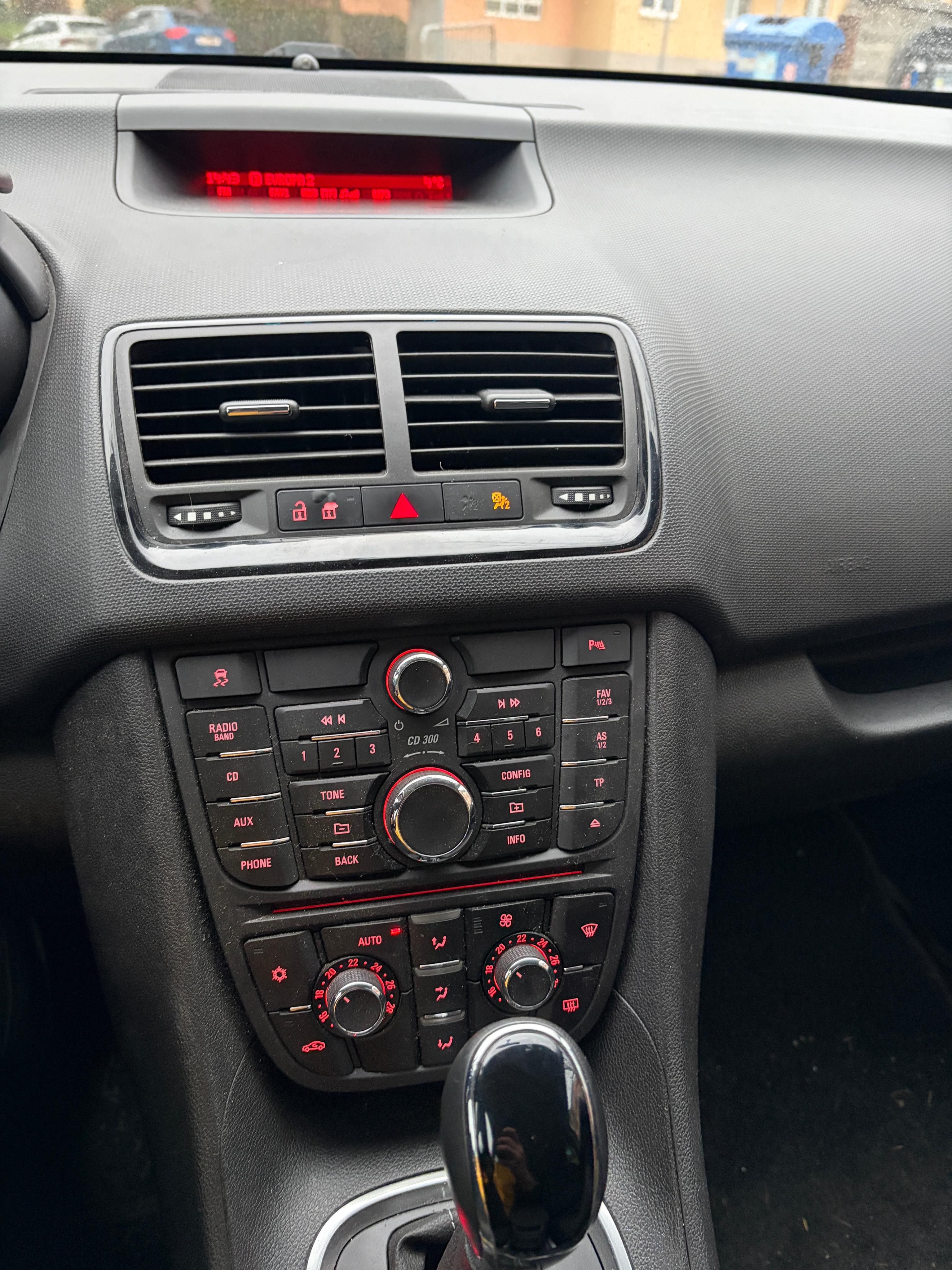 Opel Meriva, Facelift, automat, 1,maj, TOP - fotka 4