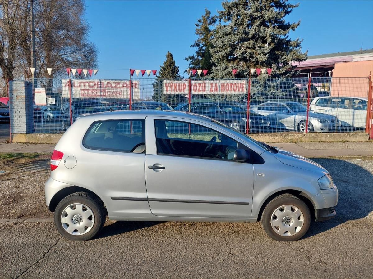Volkswagen Fox, 1,2 HTP Klima - fotka 5