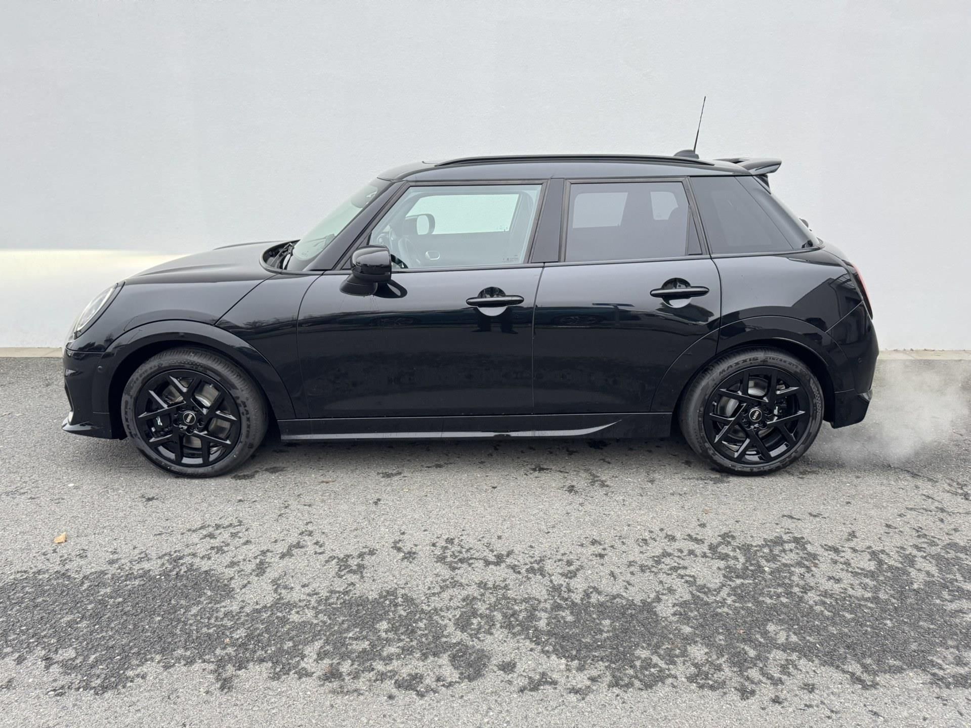 Mini Cooper, 5 door (F65) S - fotka 4