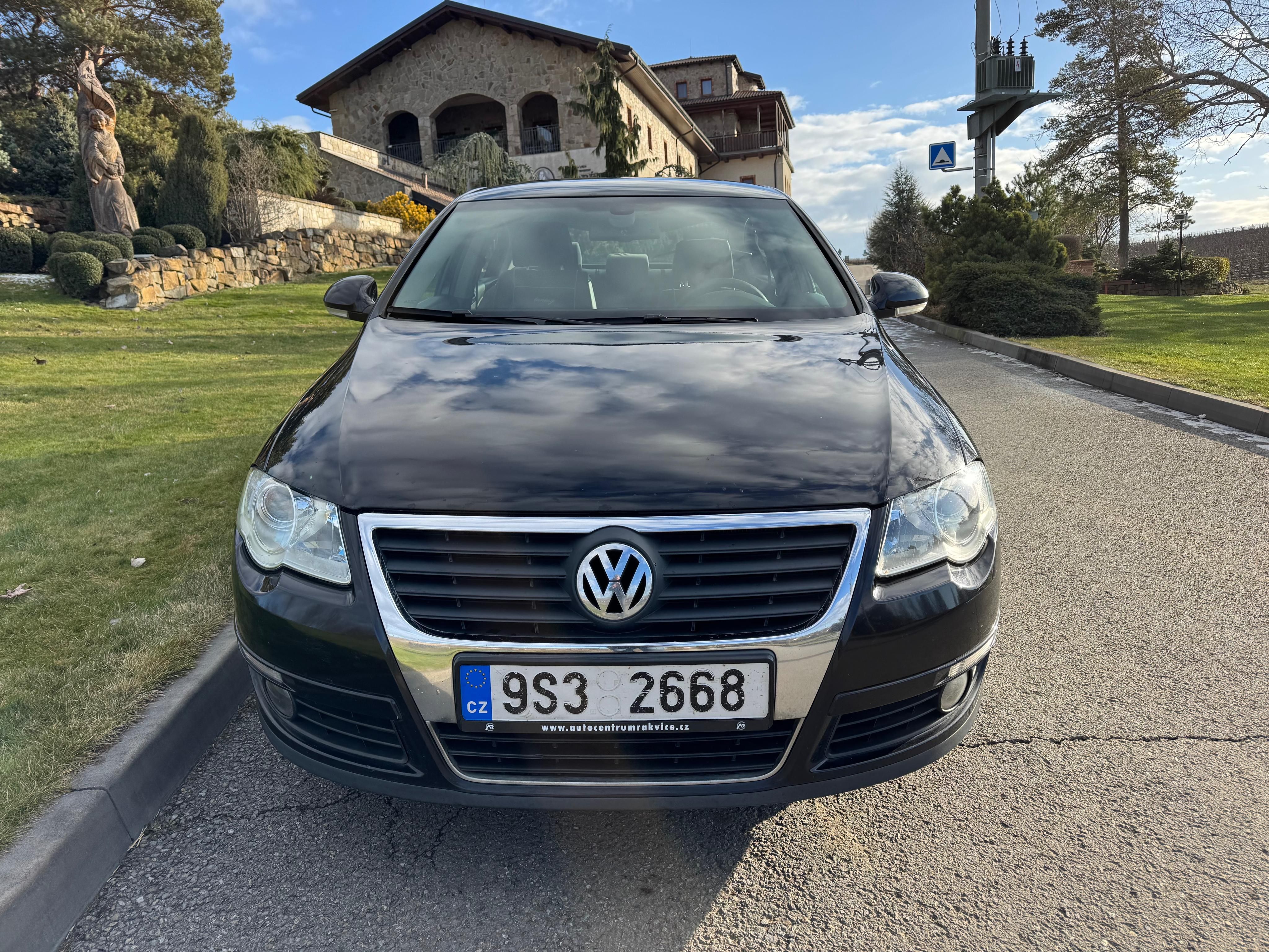 Volkswagen Passat, 2.0 TDi 103KW DSG NAV - fotka 2