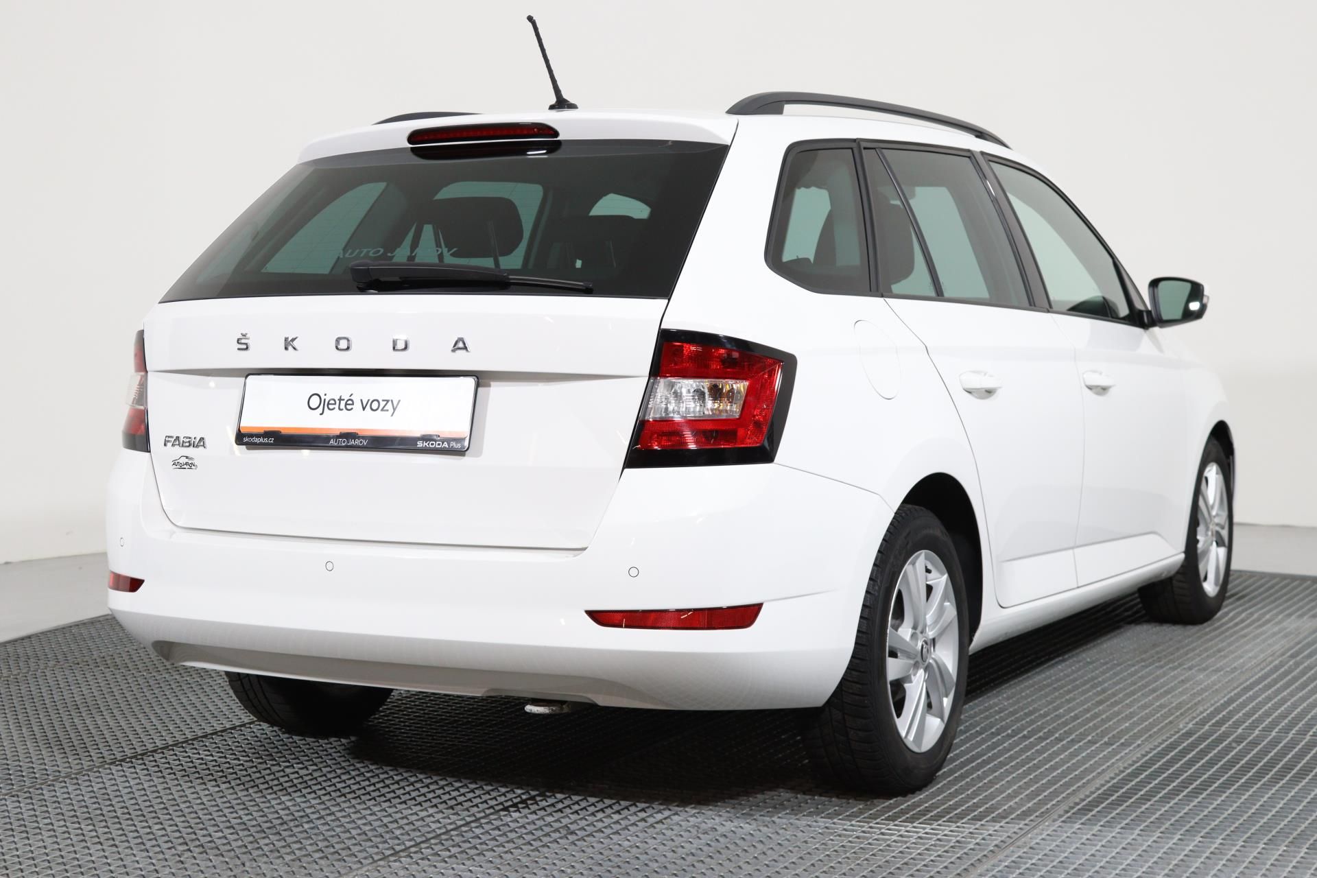Škoda Fabia, COMBI AMBITION 1,0 TSI 70 kW - fotka 2