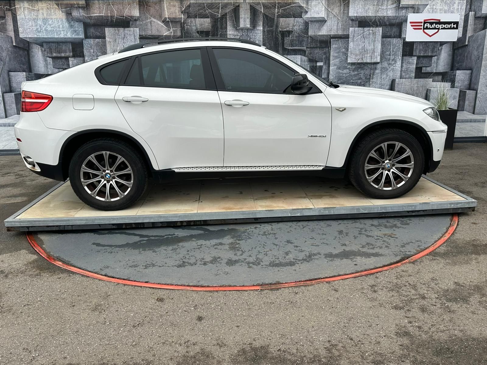 BMW X6, 40D, 225KW, MASÁŽ, VÝBAVA - fotka 5