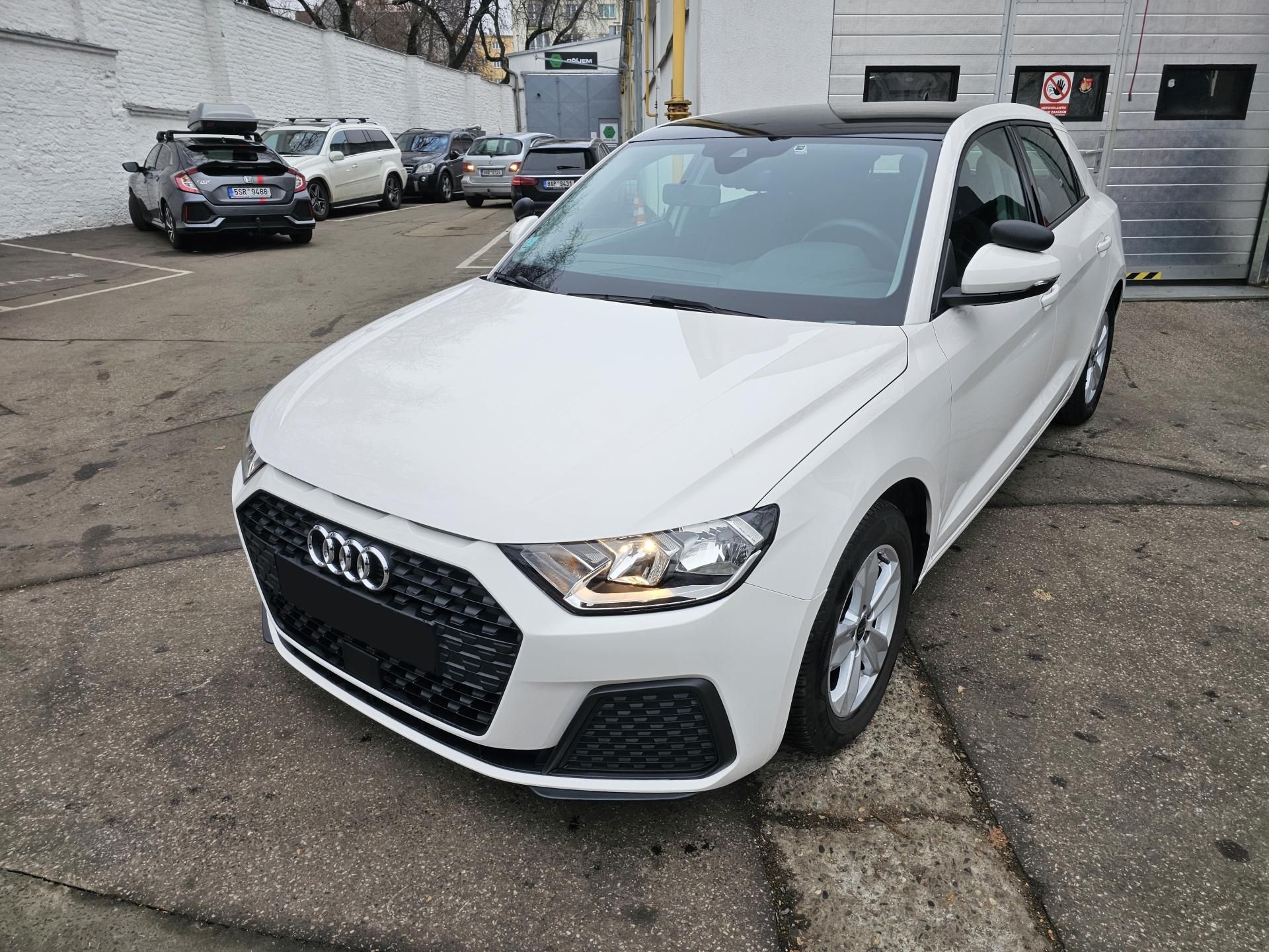 Audi A1, 25TFSI černá střecha 1.maj