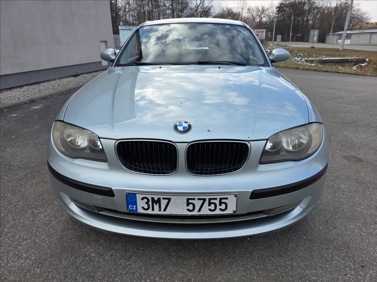 BMW Řada 1, 2,0 105 KW KLIMA ABS ALU  2.0i - fotka 2