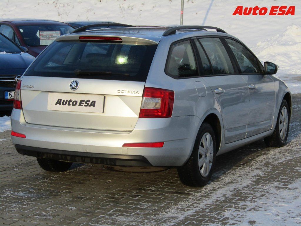 Škoda Octavia, 1.6 TDi,ČR,Ambition,AC - fotka 4