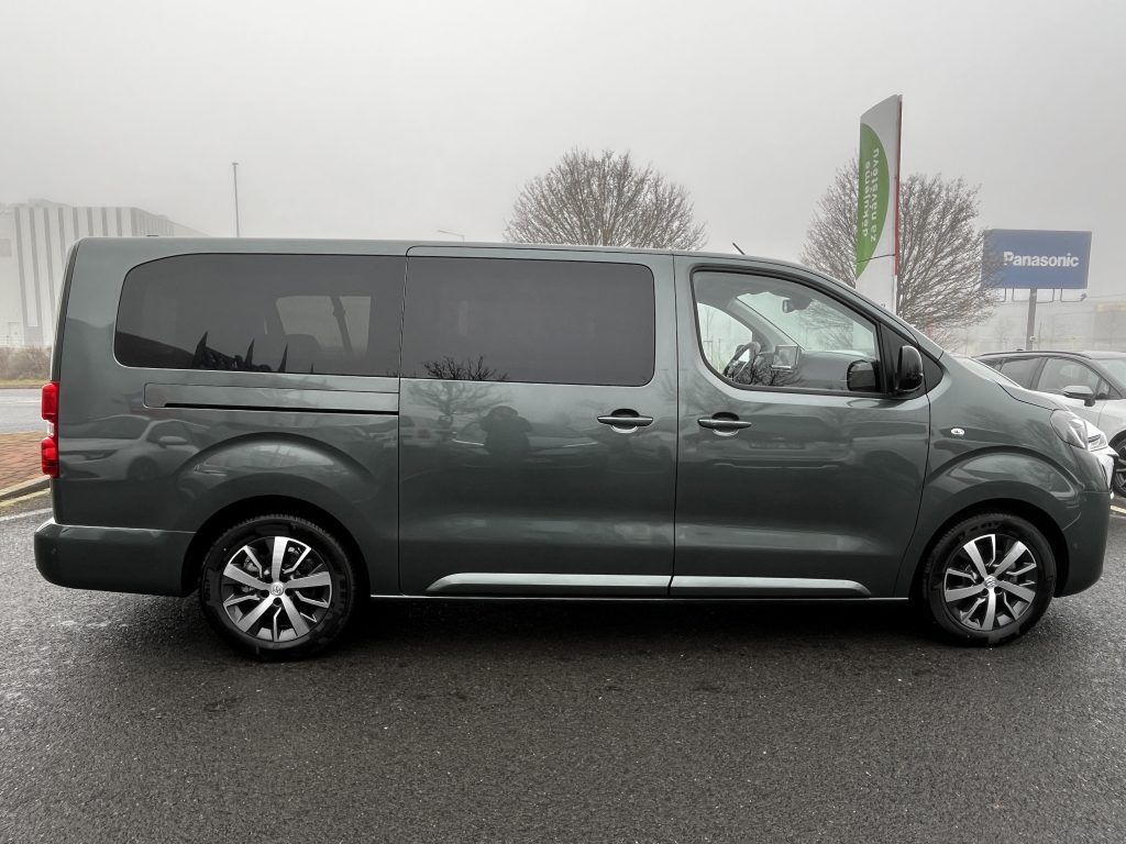 Toyota Proace Verso, 2.0D 8AT Family ODBĚR IHNED - fotka 3