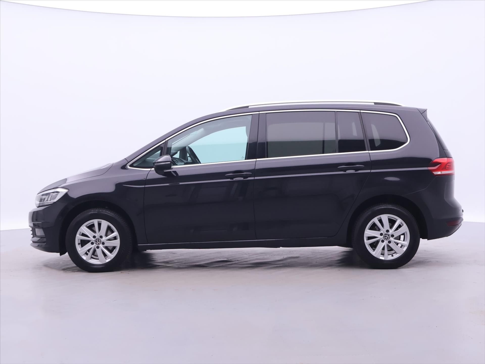 Volkswagen Touran, 2,0 TDI 90kW Highline CZ DPH - fotka 4
