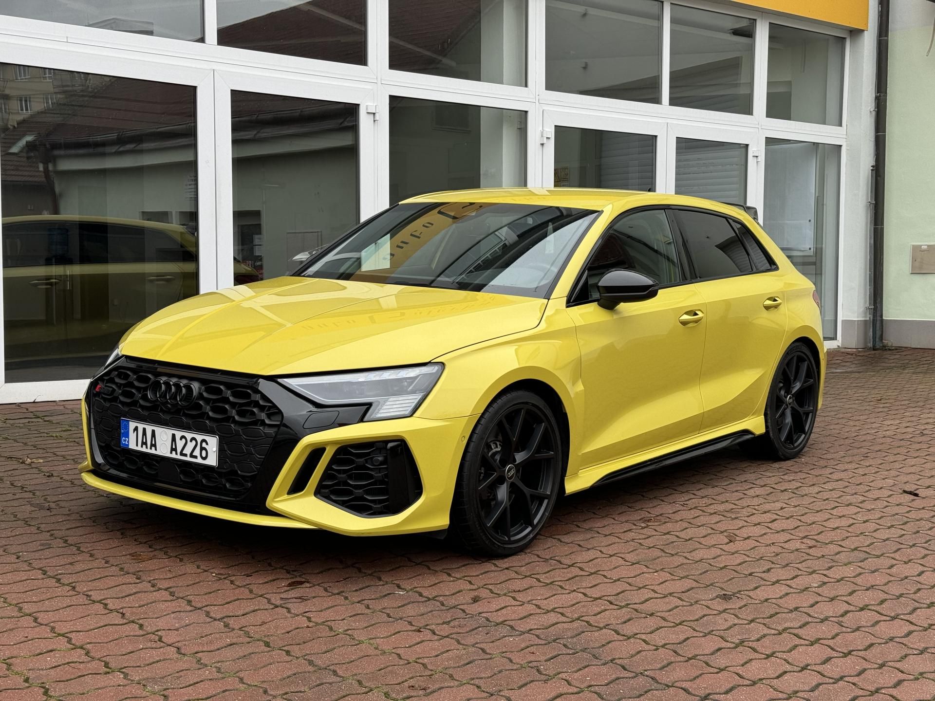 Audi RS3, ČR, DPH - fotka 2