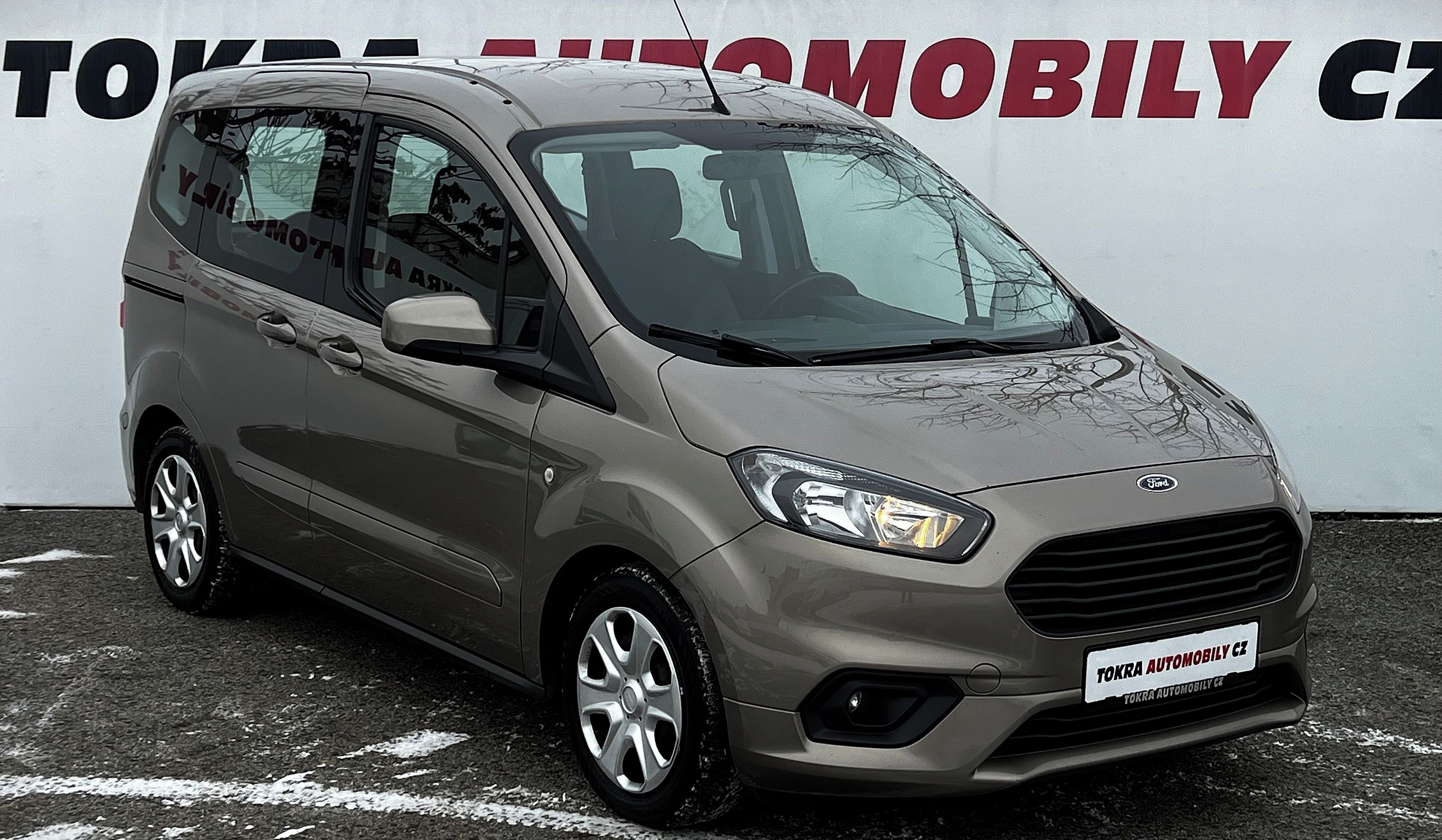 Ford Tourneo Courier, 1.5TDCI Klima ČR 1.Majitel DPH - fotka 3