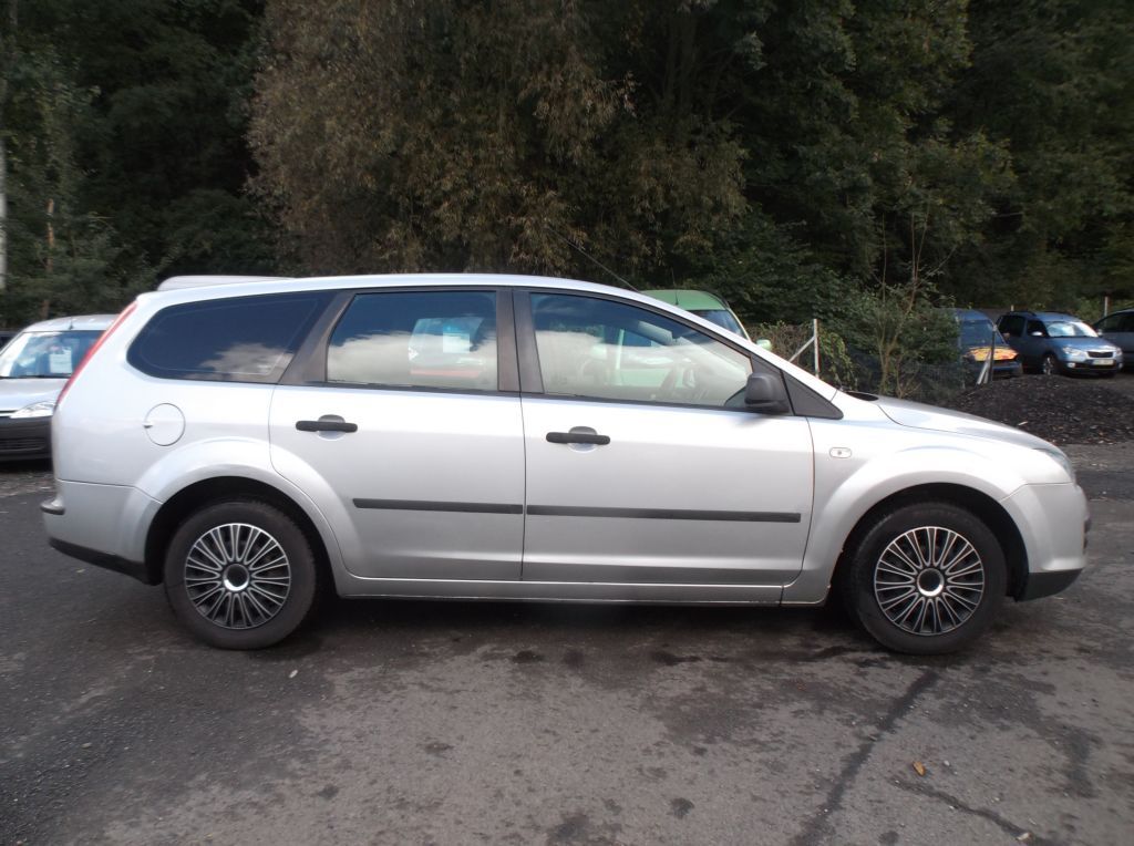 Ford Focus, 1,6 TDCi pouze na nd nepojízdn - fotka 4