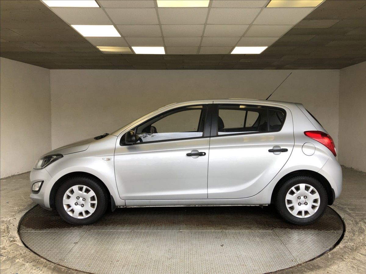 Hyundai i20, 1,3 16V - fotka 4