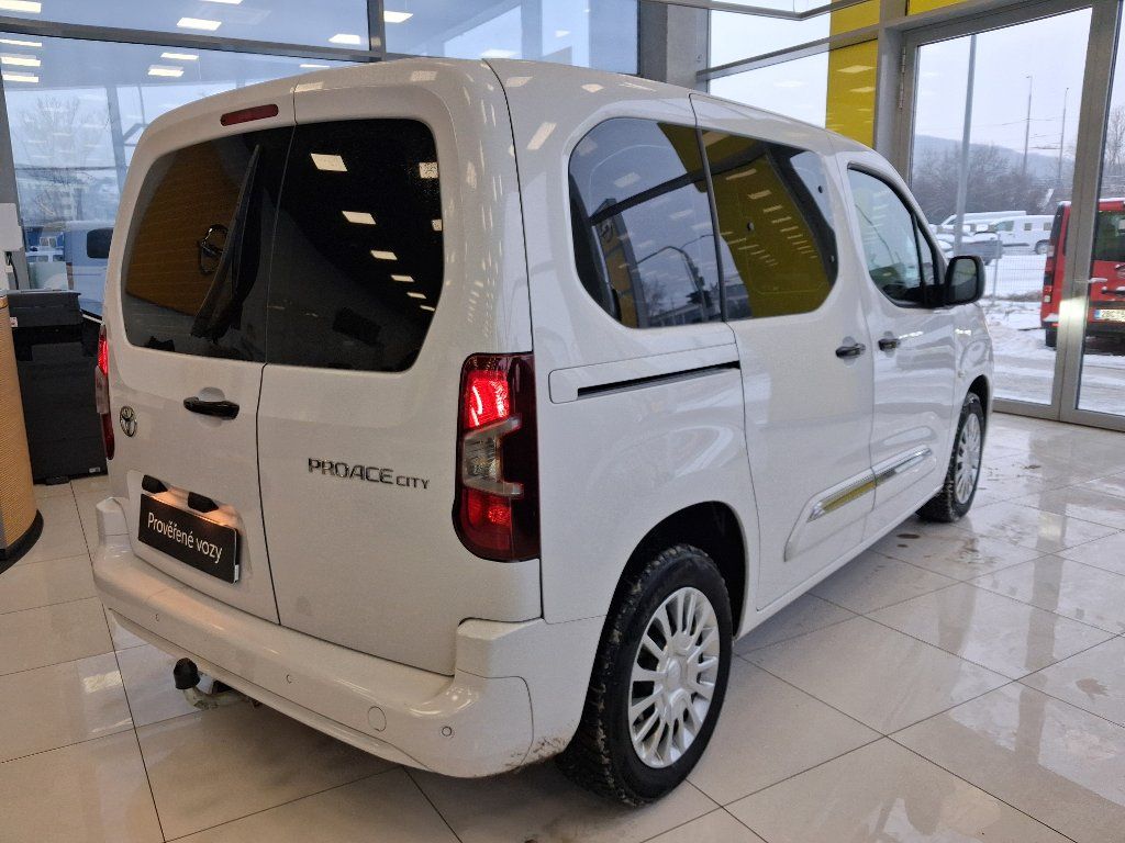 Toyota Proace City Verso, 1.5 96kW 2025 - fotka 6
