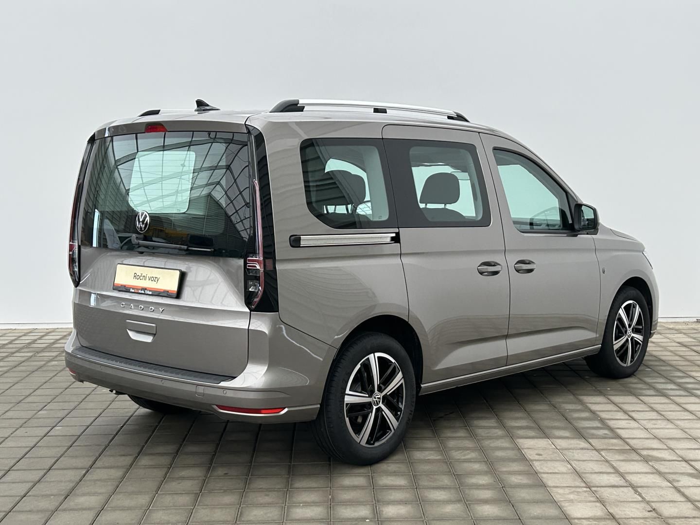 Volkswagen Caddy, 2.0TDI 90kW Life - fotka 2