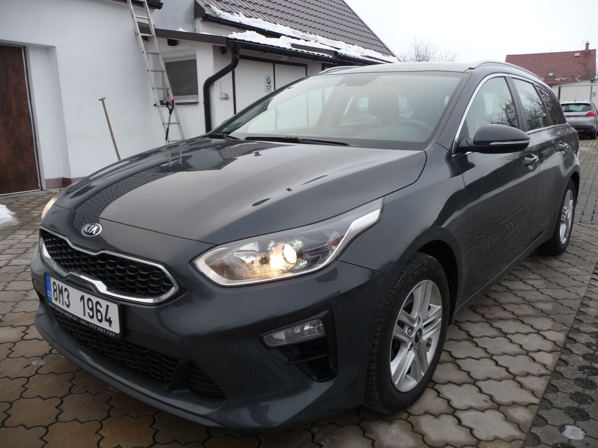 Kia Cee´d, 1.0 T-GDi 88kw DynamicLine - fotka 3