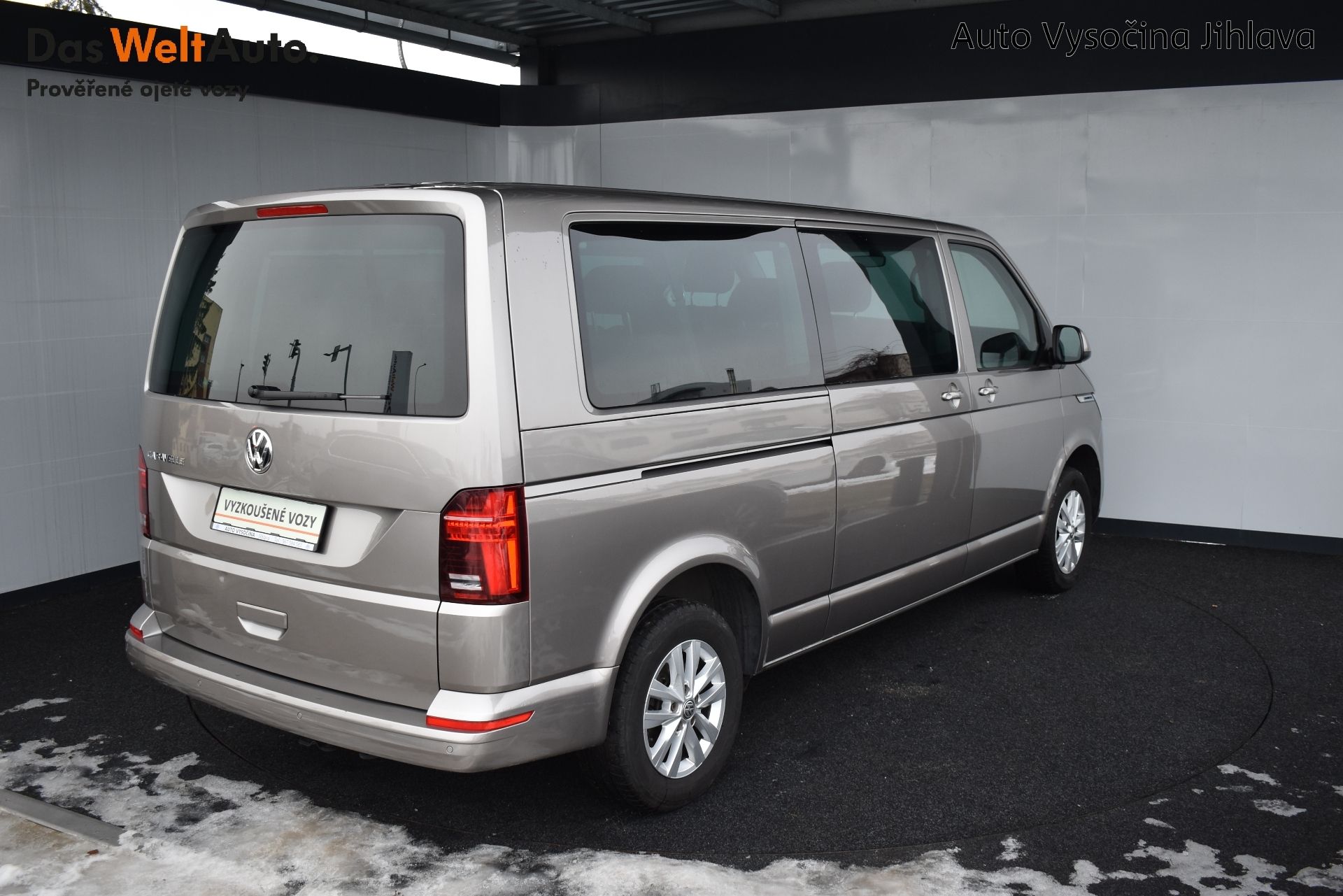 Volkswagen Caravelle, 2.0TDI 110kW DSG, LED, 8 míst - fotka 2