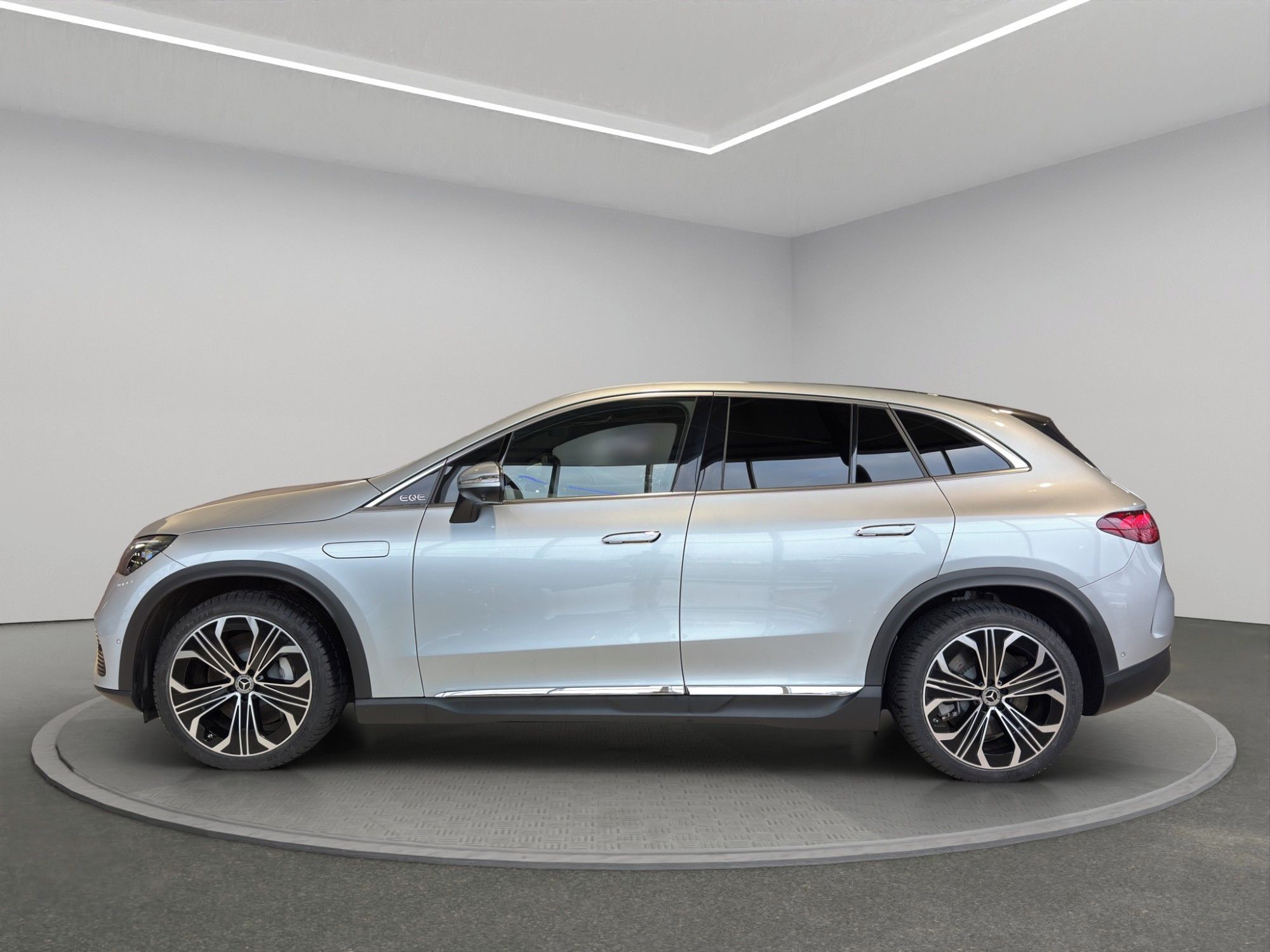 Mercedes-Benz EQE, 350+ - fotka 4