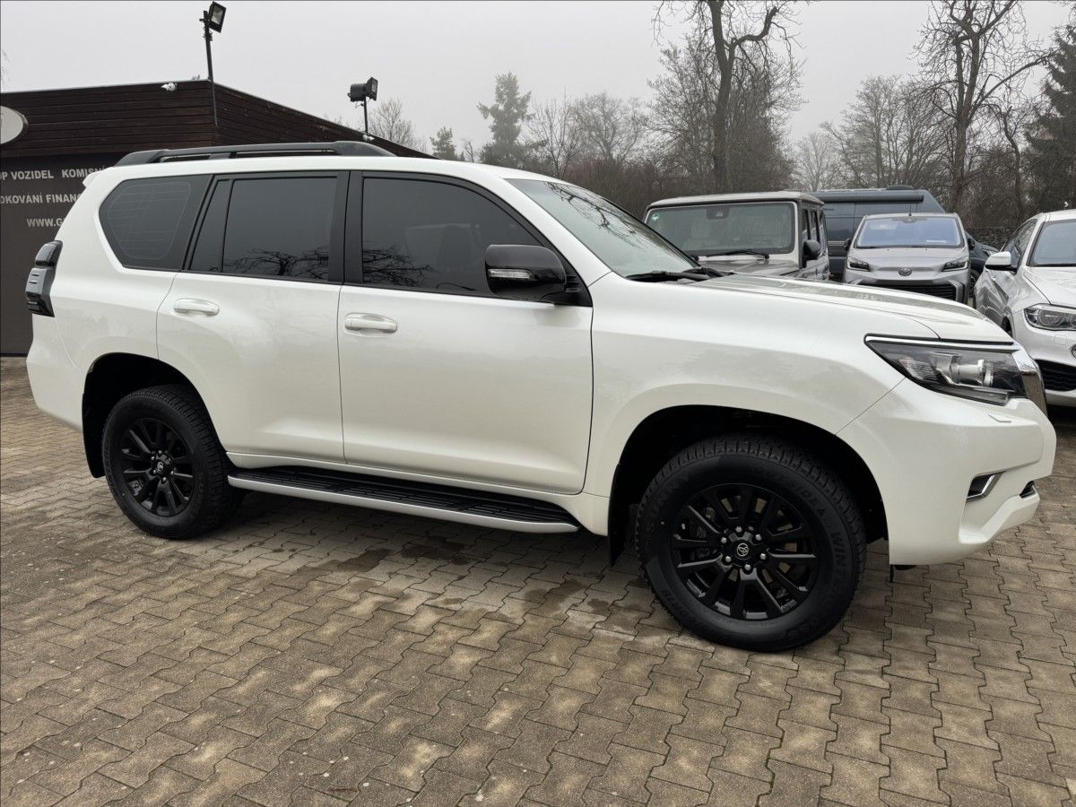Toyota Land Cruiser, 4,0   150 Prestige - fotka 4