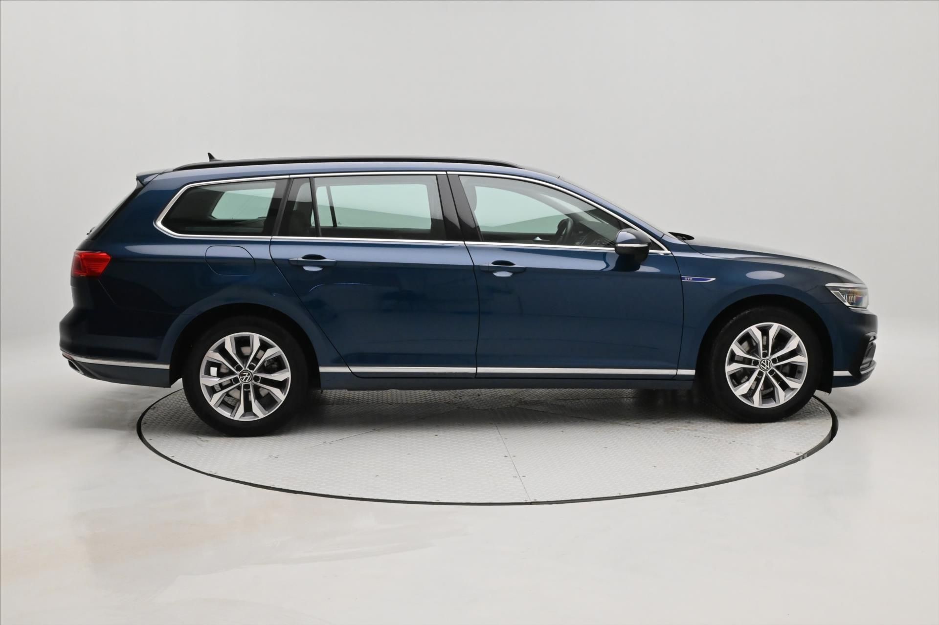 Volkswagen Passat, 1,4 GTE 160 KW DSG Business Zá - fotka 4