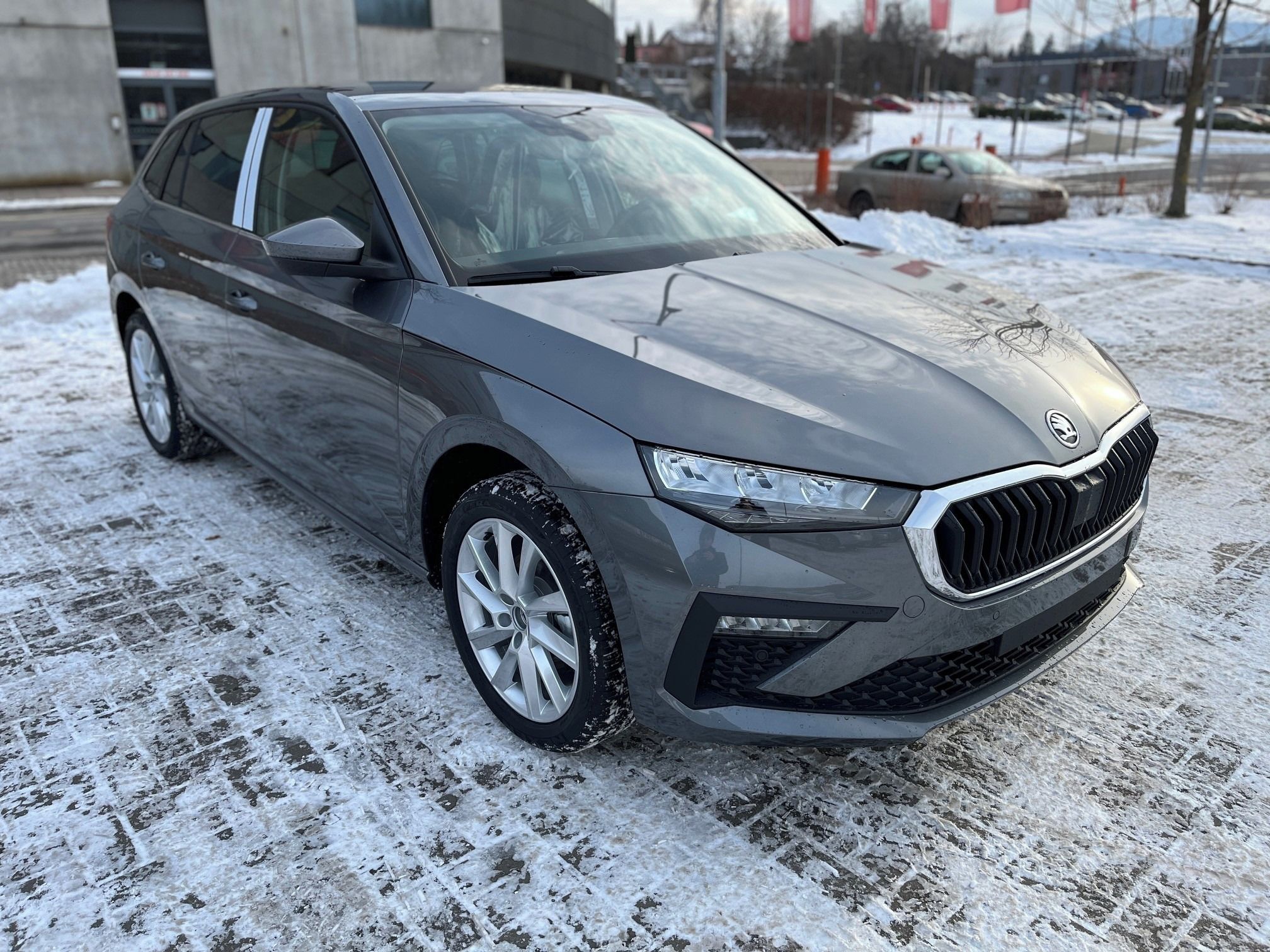 Škoda Scala, 130 let Premium TSI 85 REZERV. - fotka 3