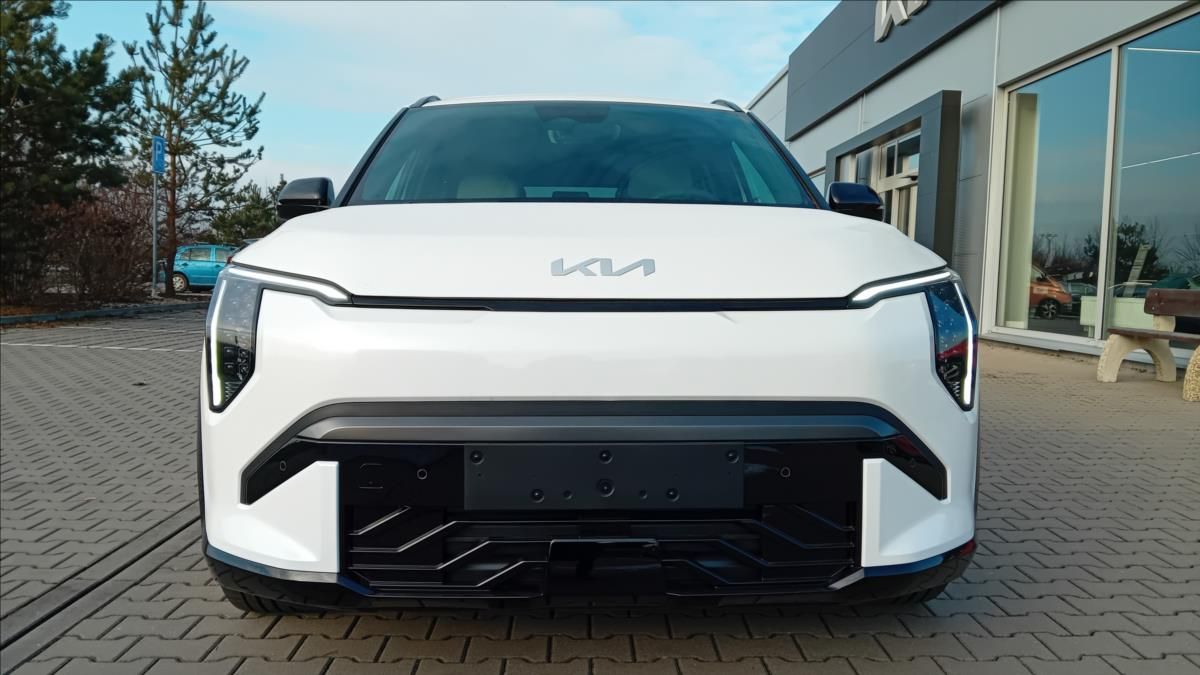 Kia EV3, AC el. 4x2 GT-LINE 150 - fotka 2