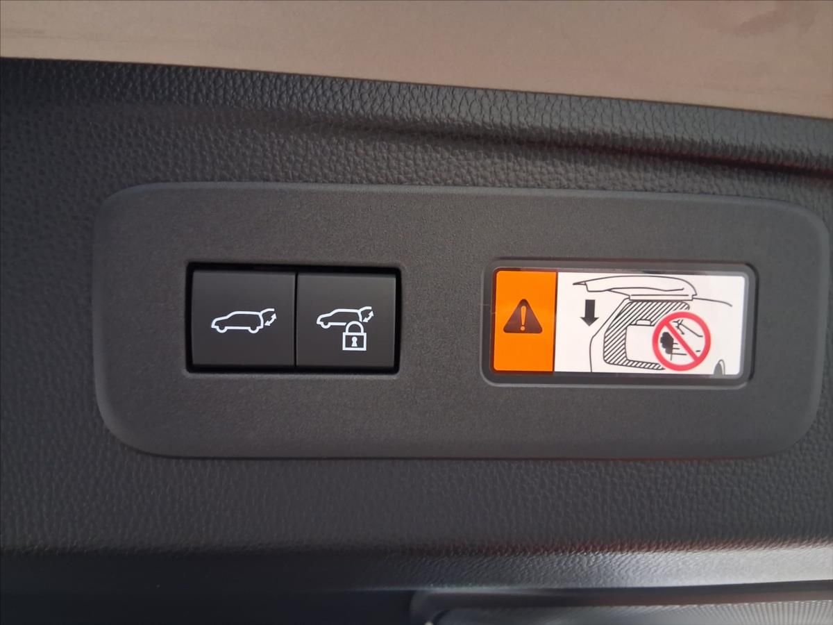 Toyota Land Cruiser, 2,8 48V MHEV 8 st. automat 4x4 - fotka 6