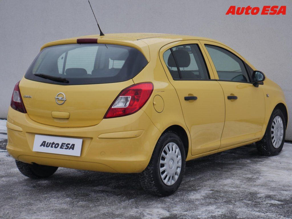 Opel Corsa, 1.0i,1.maj,Klima - fotka 4