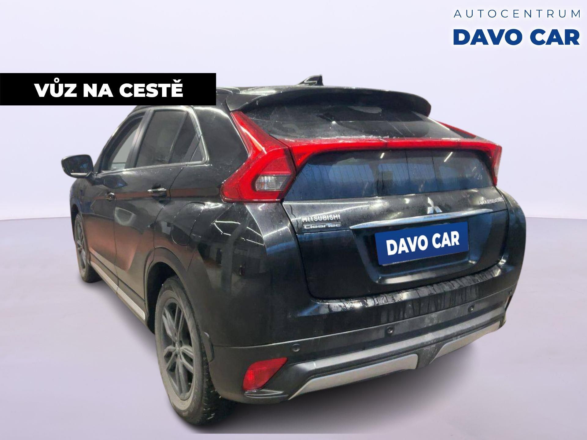 Mitsubishi Eclipse Cross, 1,5 T-MIVEC 120kW Aut. Kůže - fotka 3