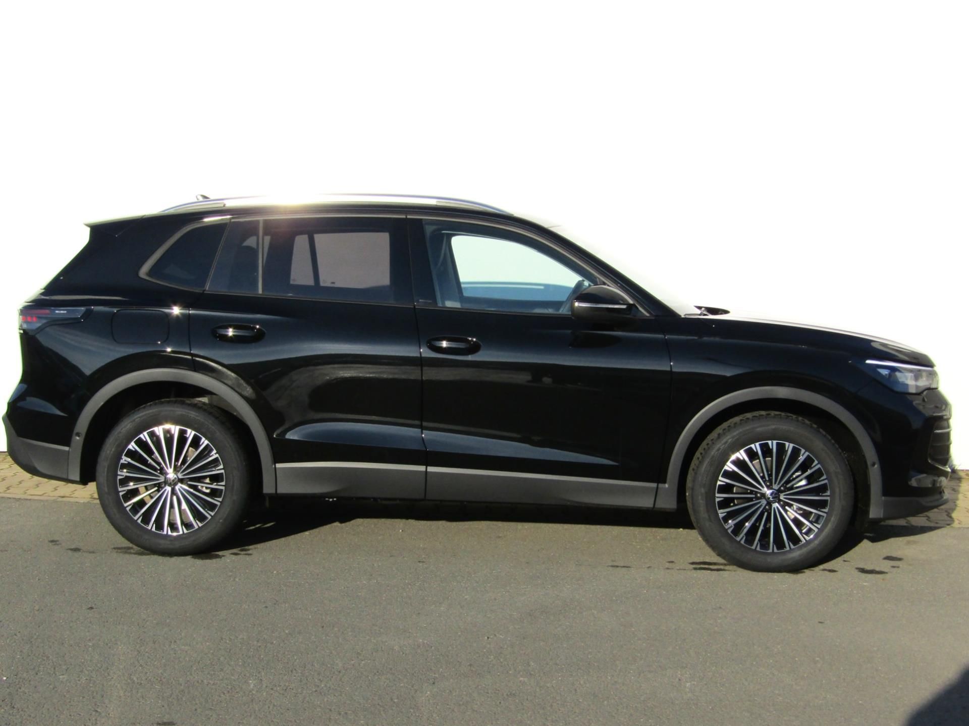 Volkswagen Tiguan, People 1,5 eTSI 110 kW mHEV - fotka 3