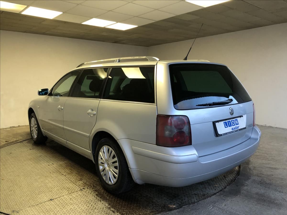 Volkswagen Passat, 1,9 TDI Trendline - fotka 5