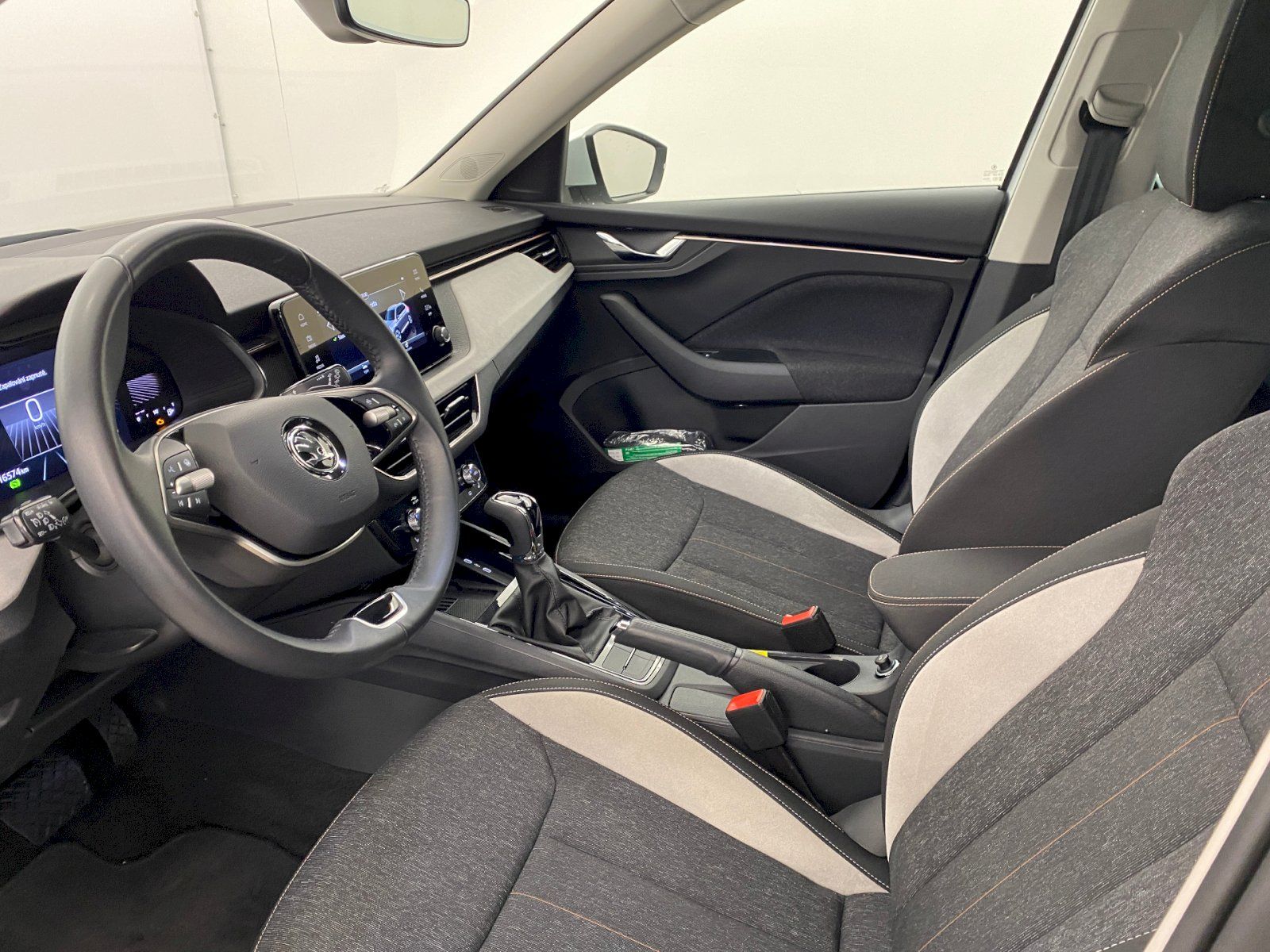 Škoda Kamiq, 1.0 TSI 85kW DSG Top Selection - fotka 5