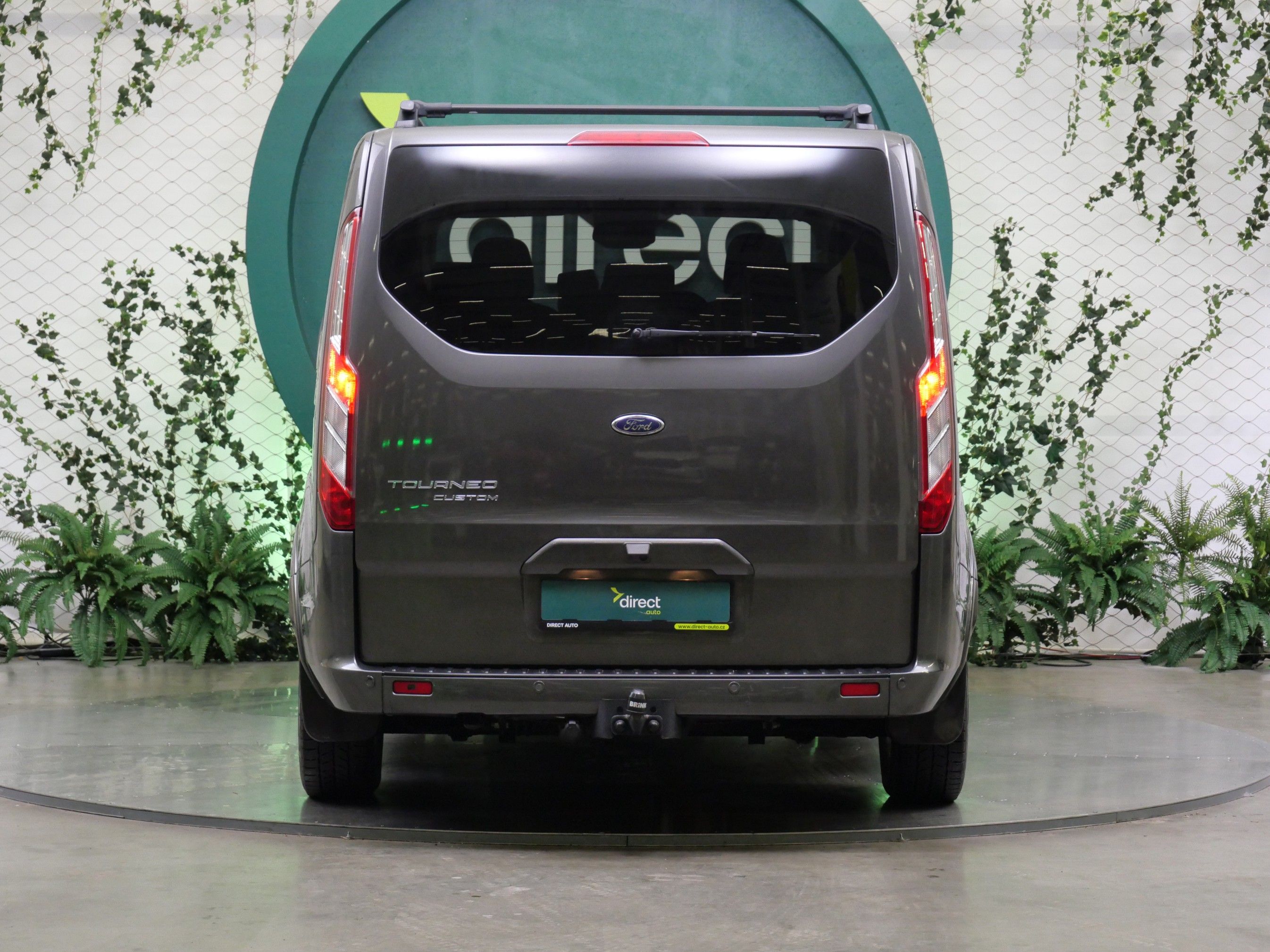 Ford Tourneo Custom, 2.0 EcoBlue 96 kW Titanium L1 - fotka 6