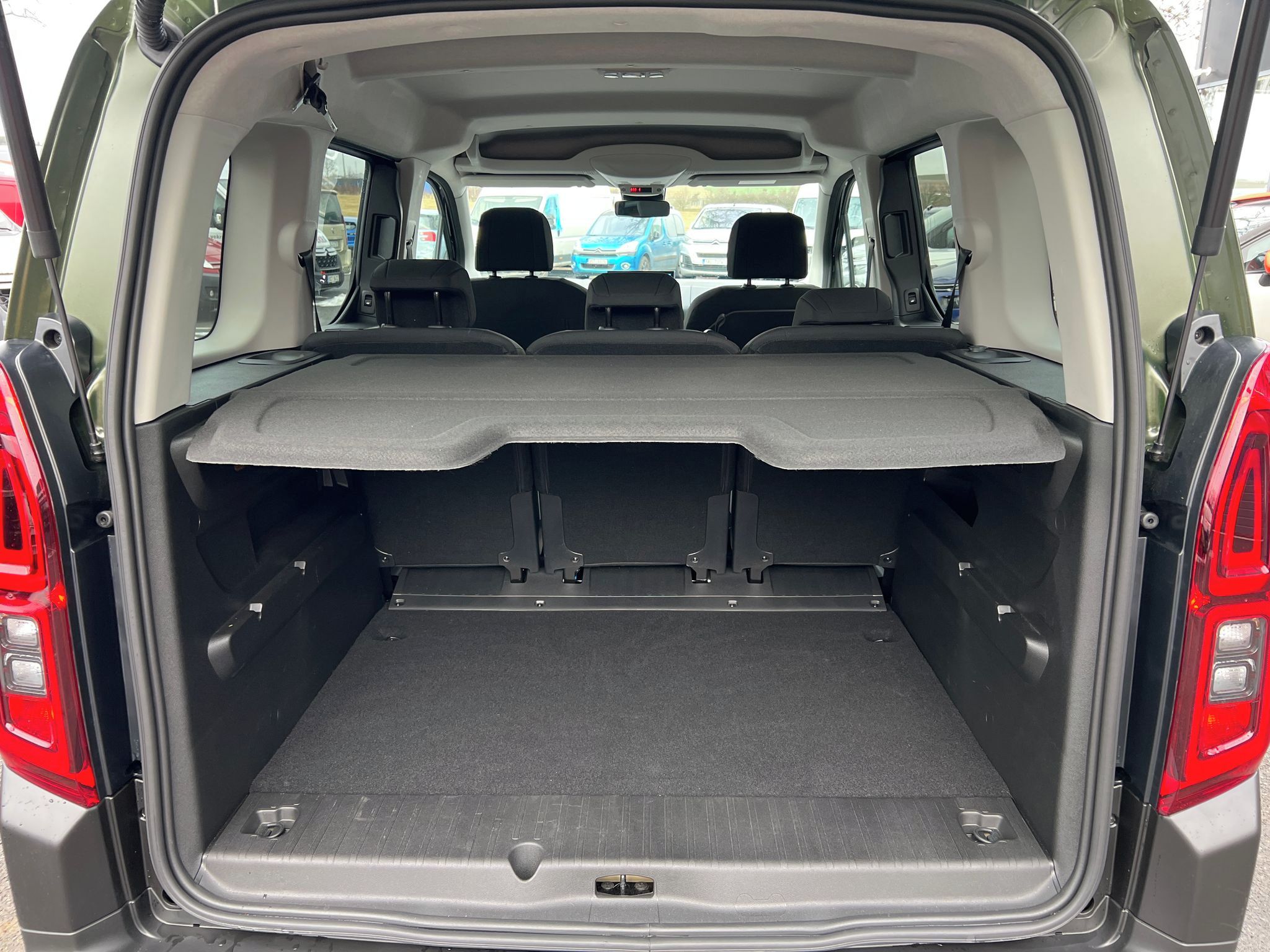 Citroën Berlingo, 1.5 BHDi 130k PLUS PAKET ZIMA - fotka 5