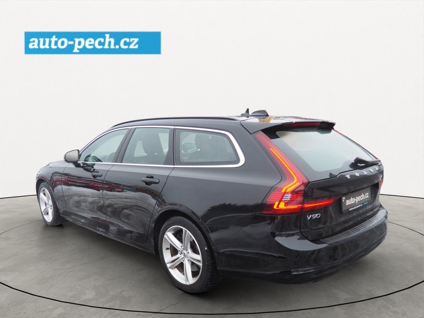 Volvo V90, B4 MildHybrid, Momentum Pro - fotka 2