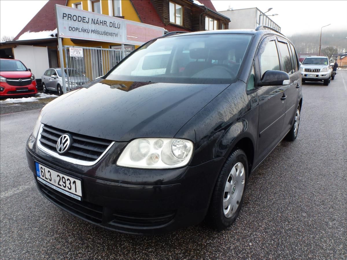 Volkswagen Touran, 2,0 TDI 6rychl,TZ,Klima,7míst - fotka 2
