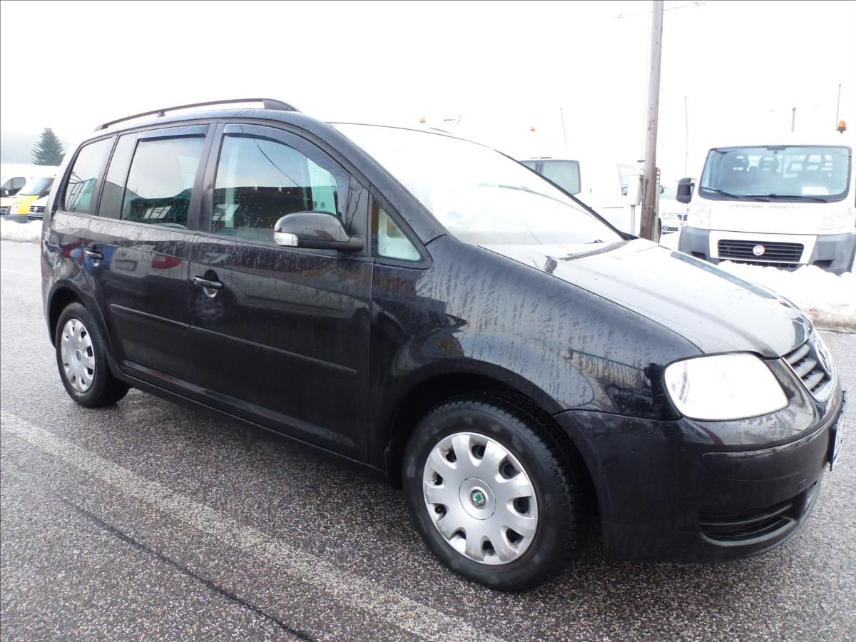 Volkswagen Touran, 2,0 TDI 6rychl,TZ,Klima,7míst - fotka 6