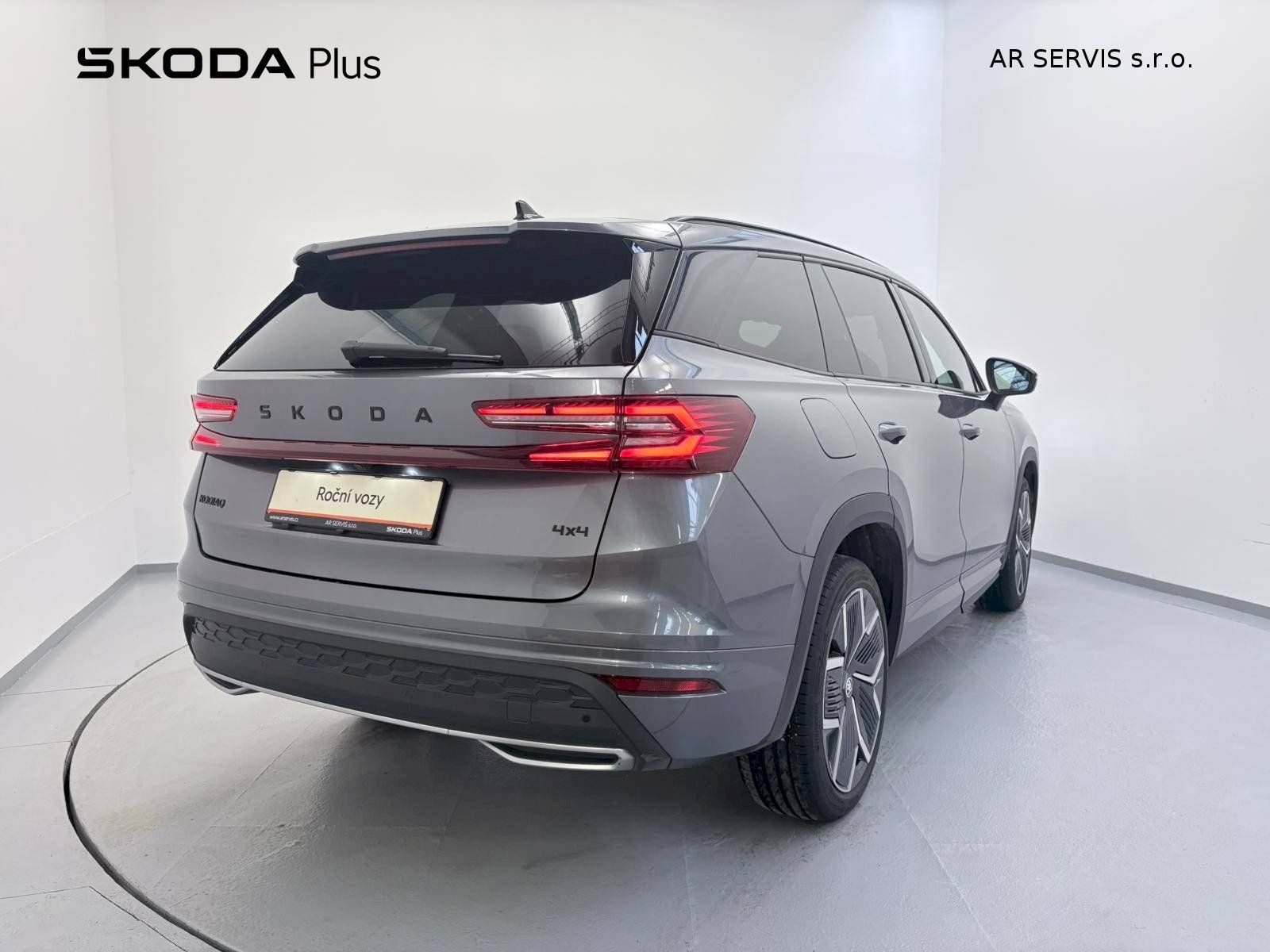 Škoda Kodiaq, Sportline 2.0TDI/142kW 4X4 7DS - fotka 2