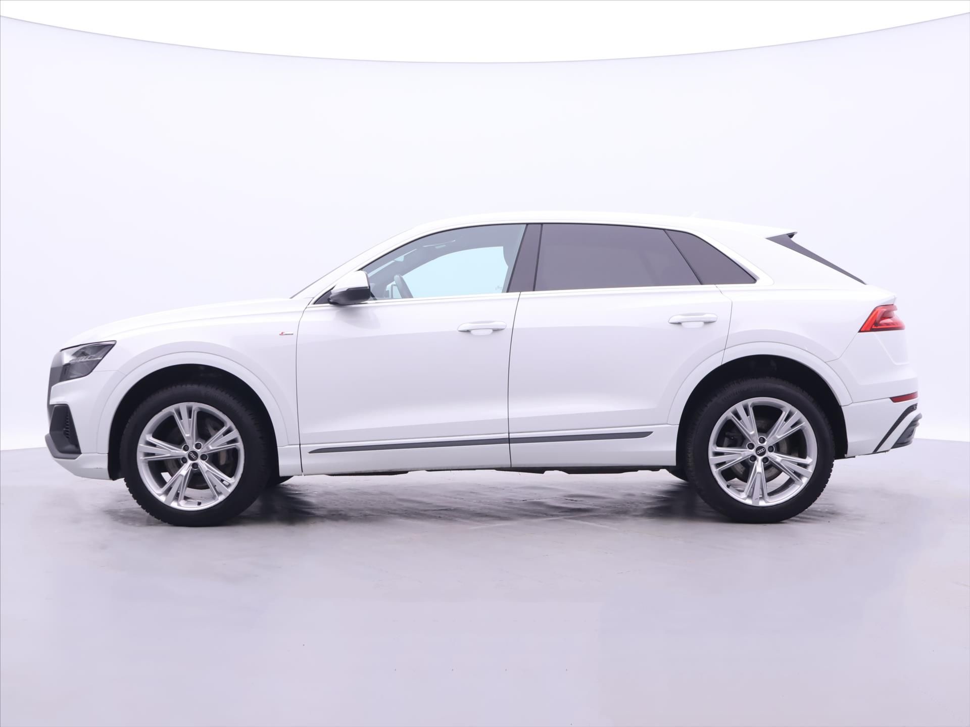 Audi Q8, 3,0 250 kW ,4x4 ,Mild -Hybrid, - fotka 4