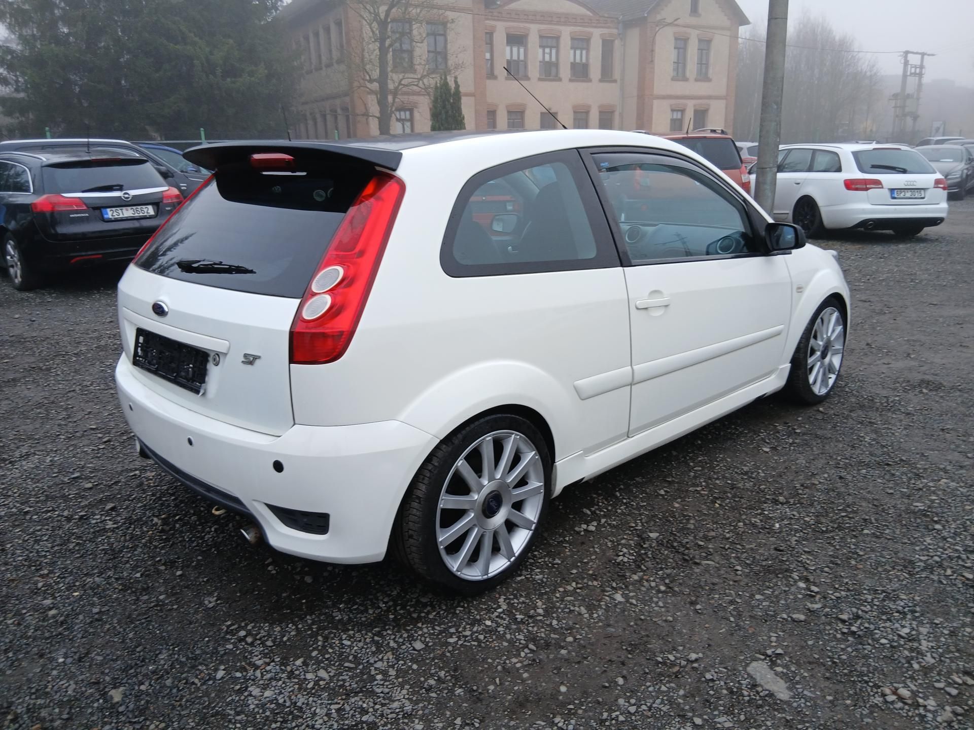 Ford Fiesta, original "ST" 150 PS - fotka 4
