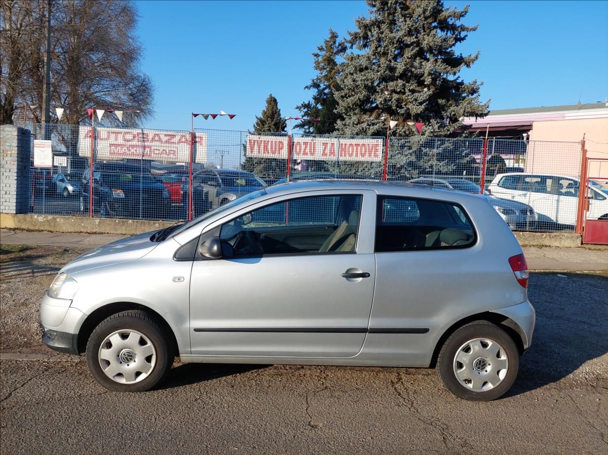 Volkswagen Fox, 1,2 HTP Klima - fotka 4