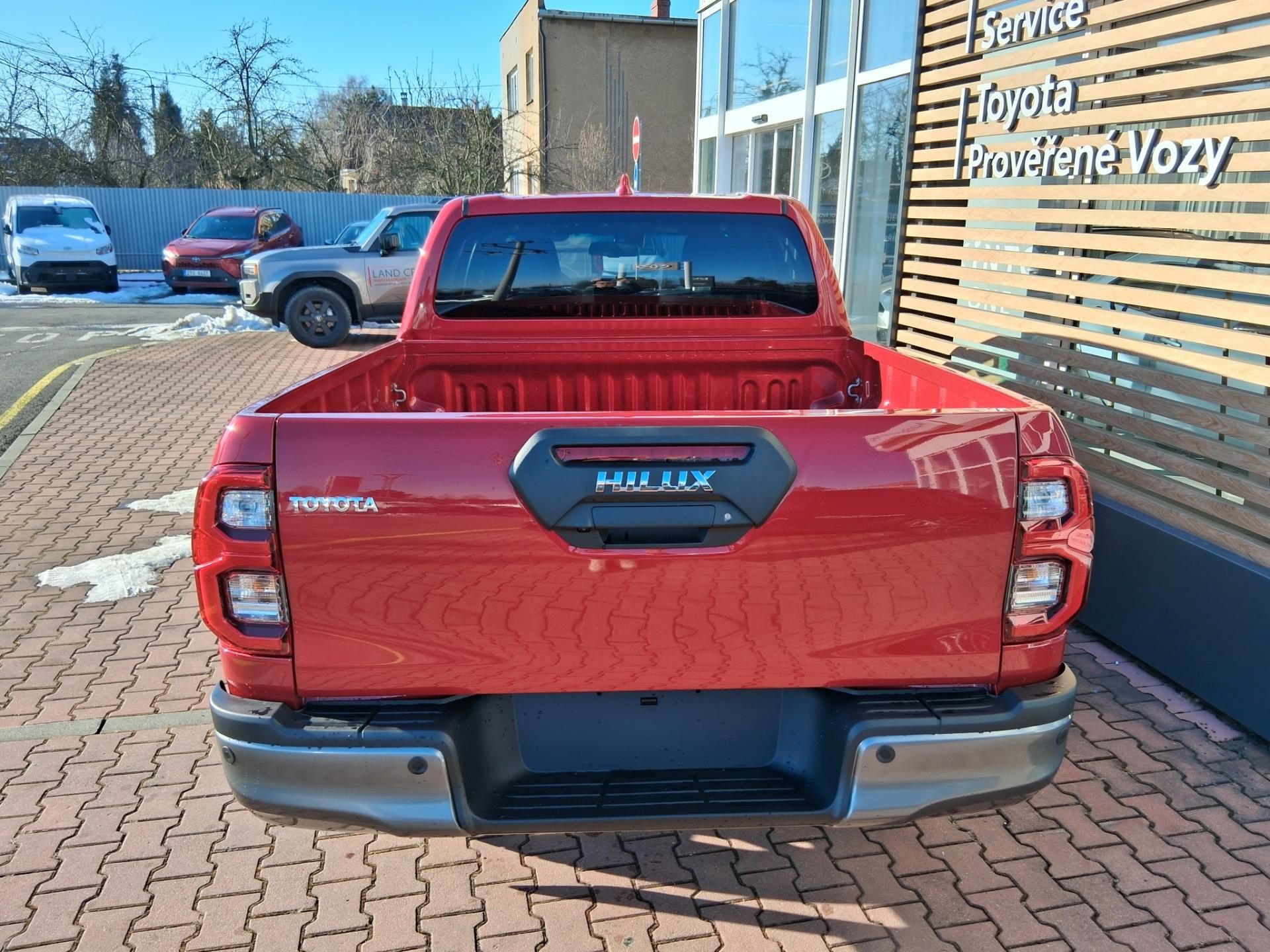 Toyota Hilux, 2,8D-4D 205K INVINCIBLE - fotka 6
