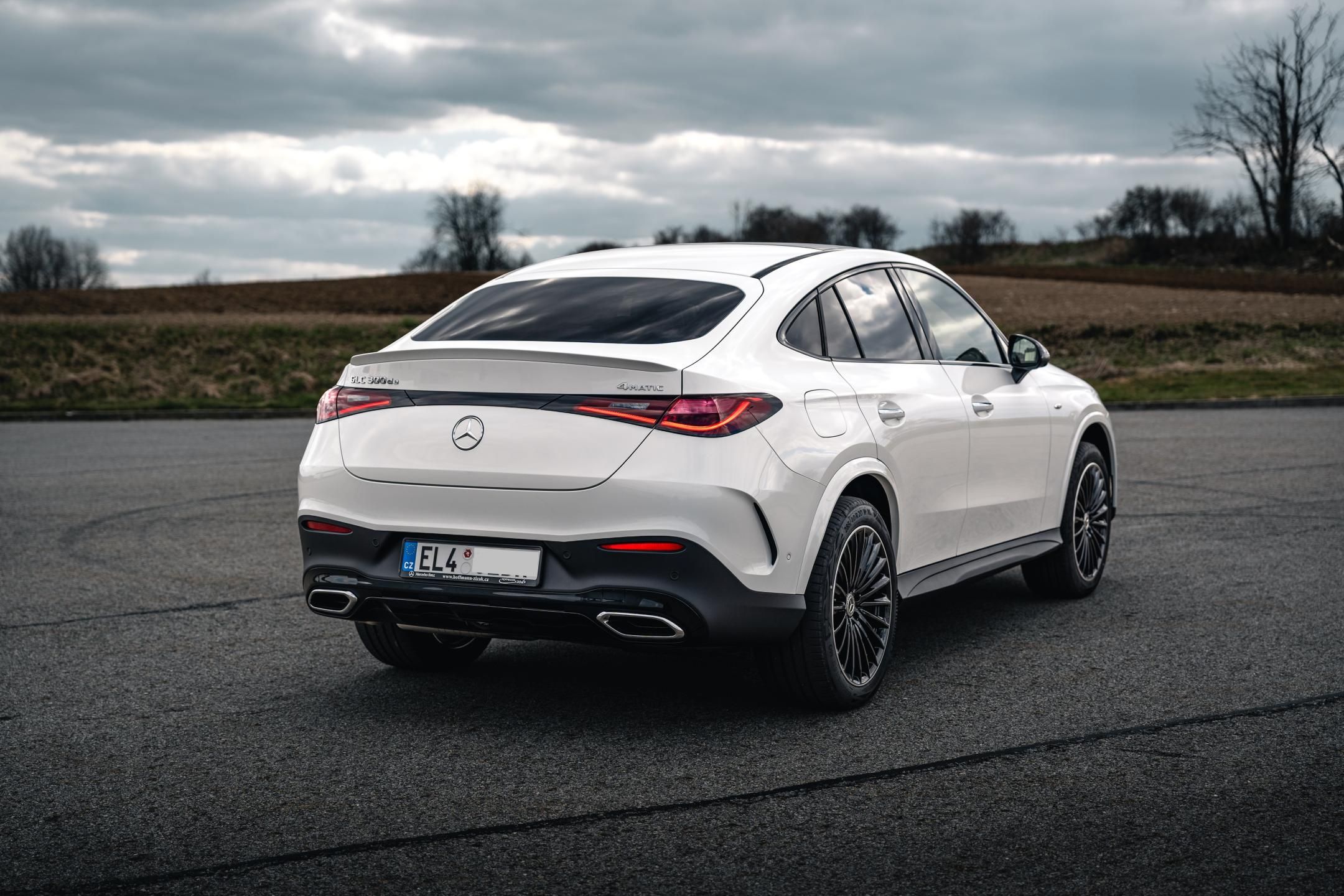 Mercedes-Benz GLC, 300 de kupé AMG Premium - fotka 3