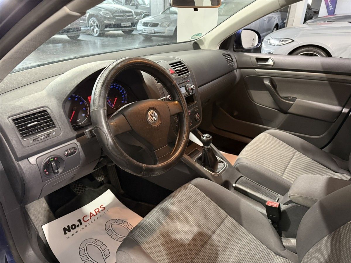 Volkswagen Golf, 1,4   TSI 90KW TREND TAŽNÉ - fotka 5