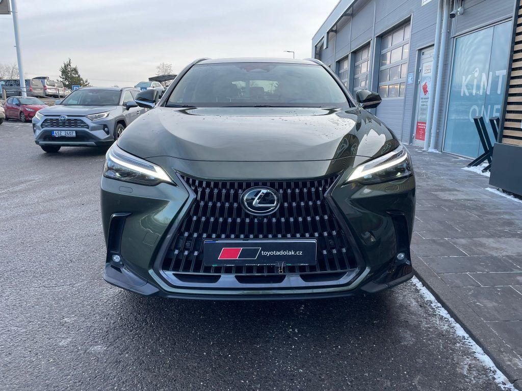 Lexus NX 350h - fotka 2