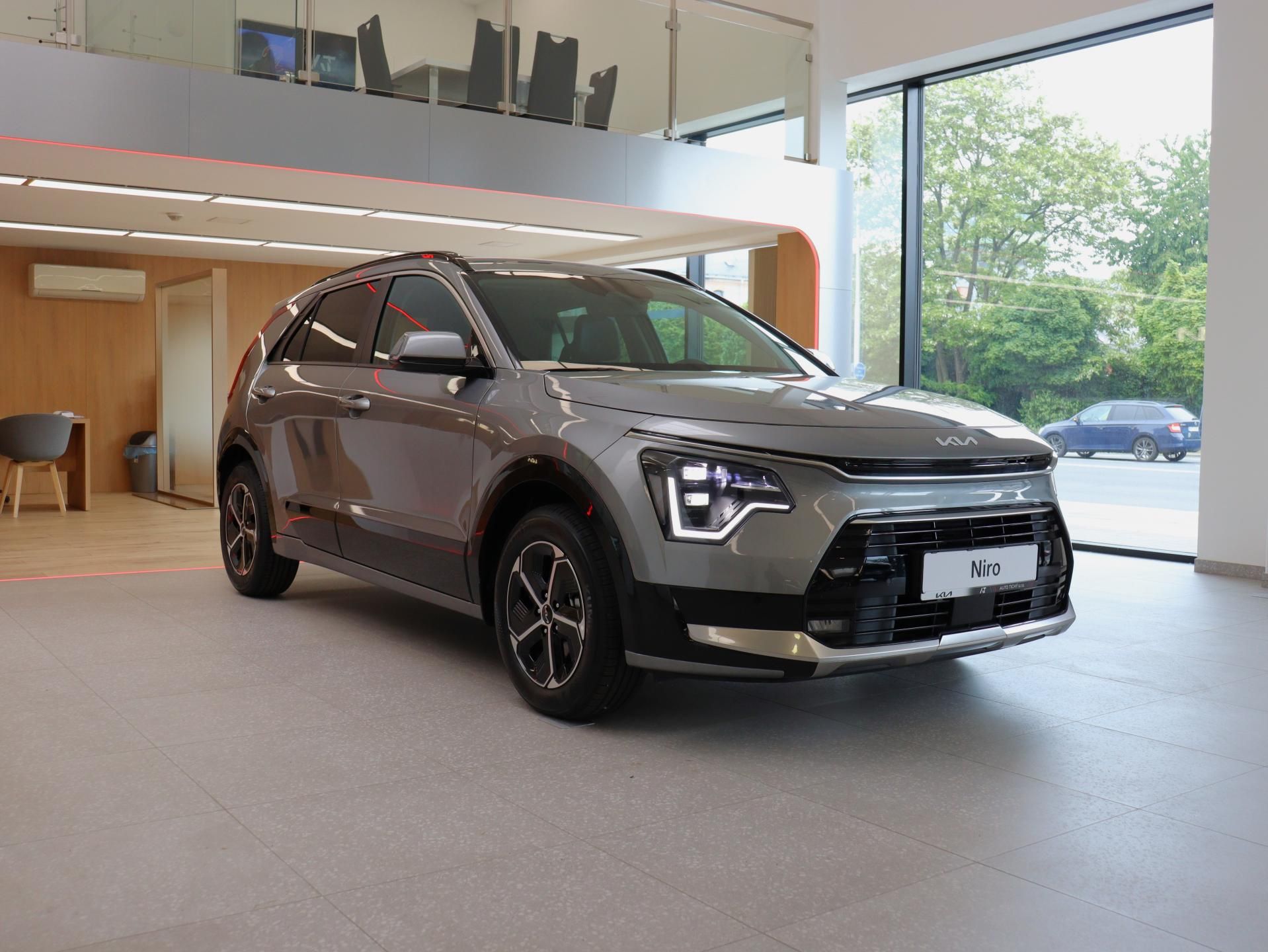 Kia Niro, STYLE 1,6 GDi HEV 6DCT - fotka 3