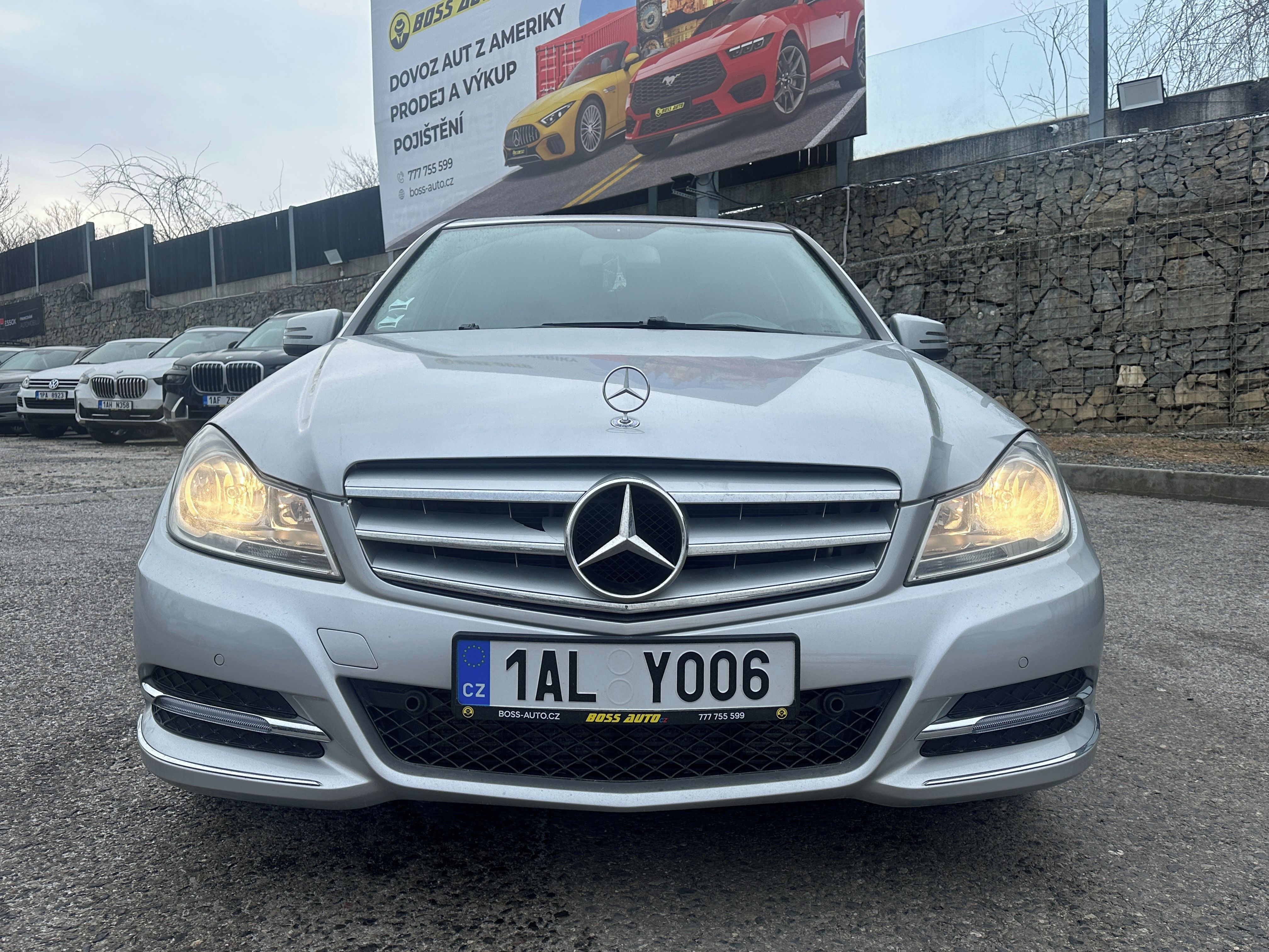 Mercedes-Benz Třídy C, Mercedes-Benz C 180 2013 - fotka 2