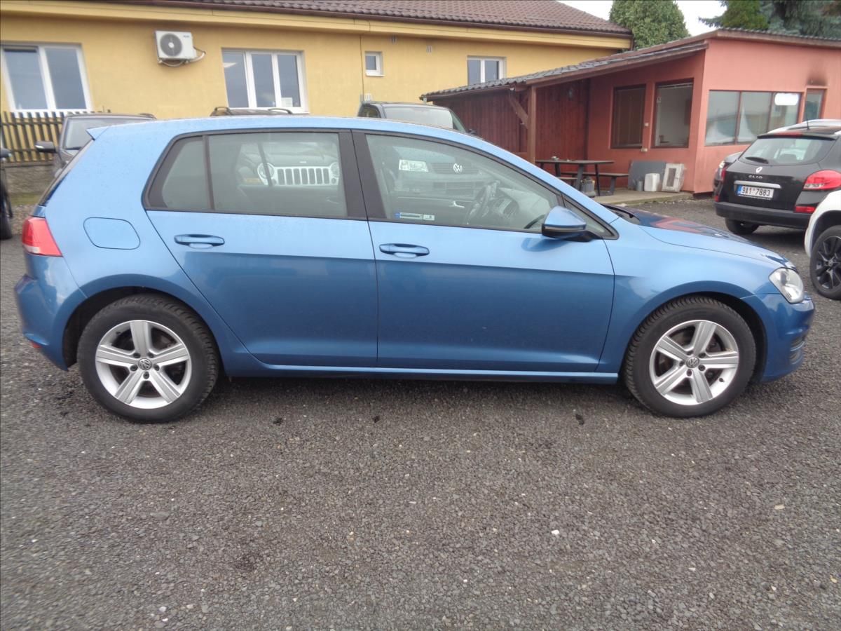 Volkswagen Golf, 2,0   TDI - fotka 4