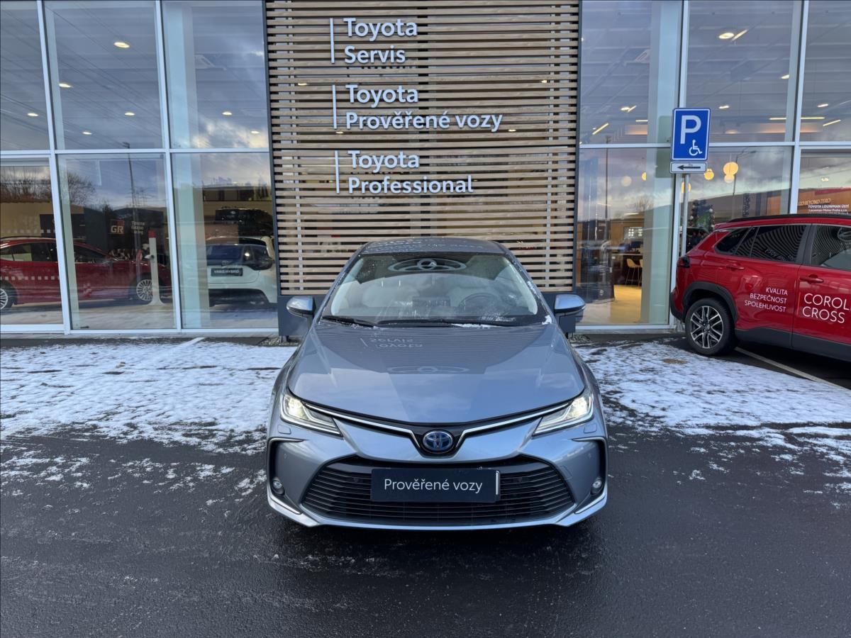 Toyota Corolla, 1,8 STYLE TECH - fotka 4