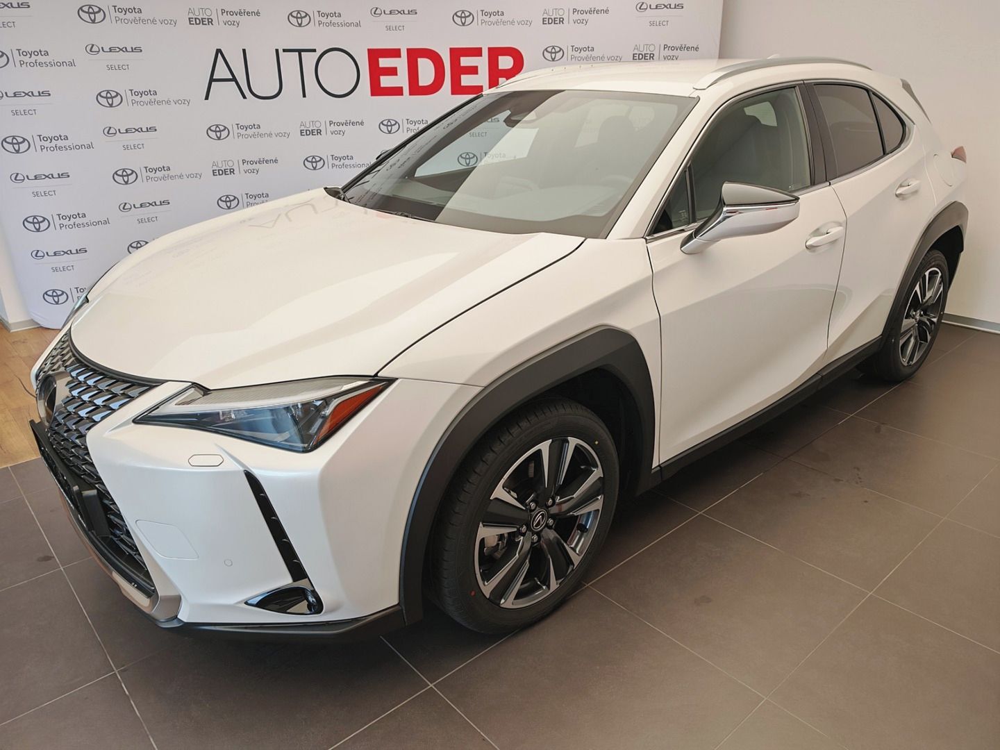 Lexus UX 300h, Business TECH